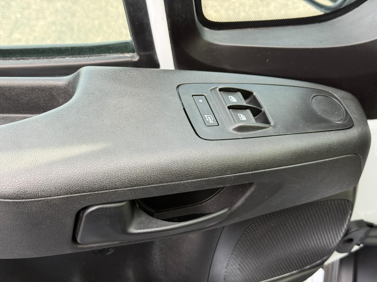 Ram ProMaster Cargo Van Vehicle Full-screen Gallery Image 13