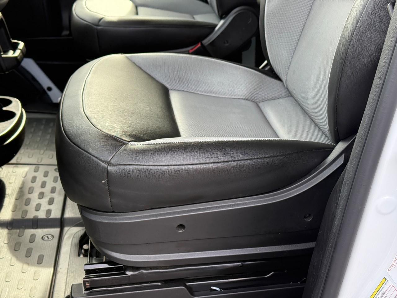 Ram ProMaster Cargo Van Vehicle Full-screen Gallery Image 14