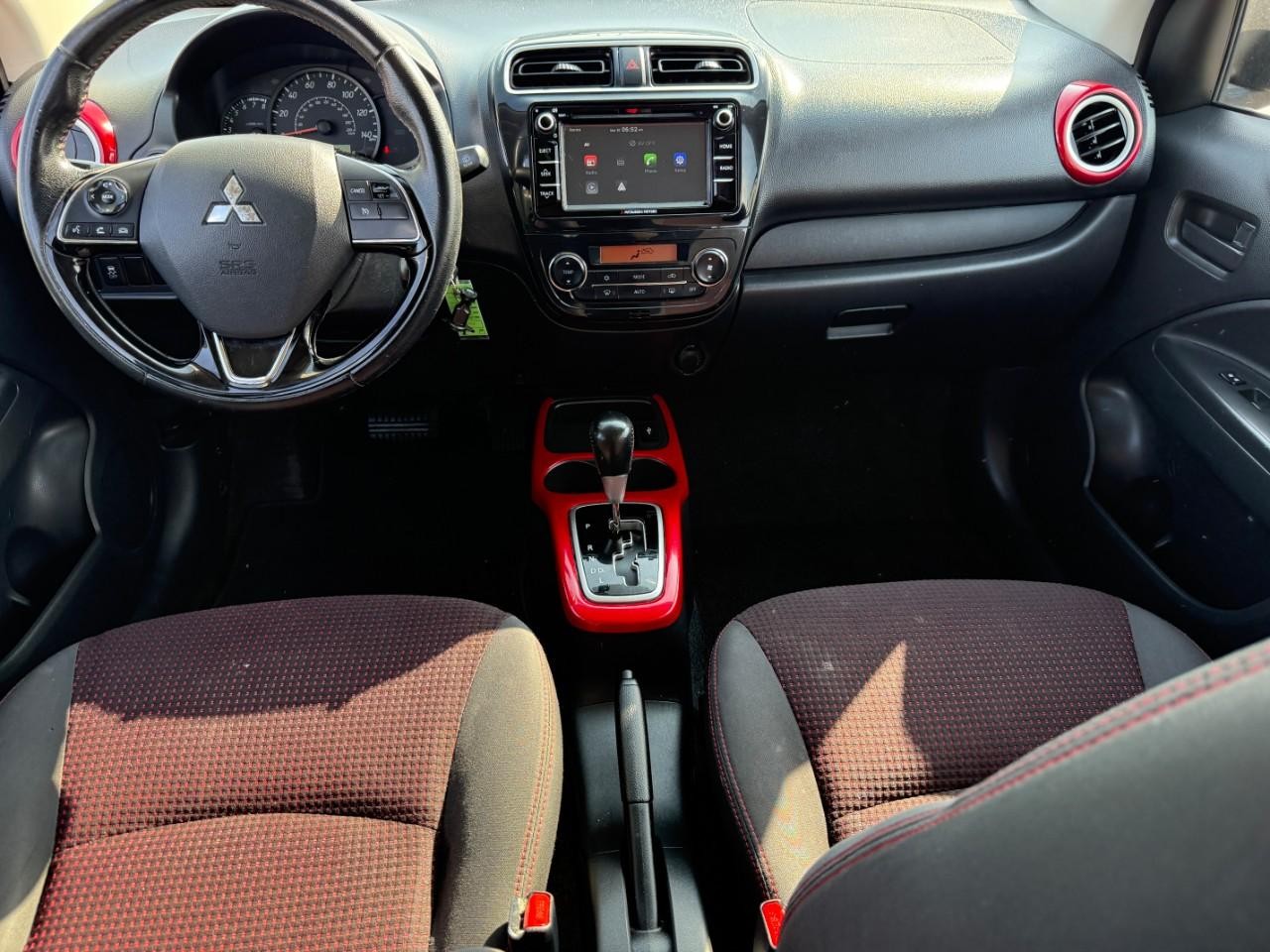 Mitsubishi Mirage Vehicle Full-screen Gallery Image 11