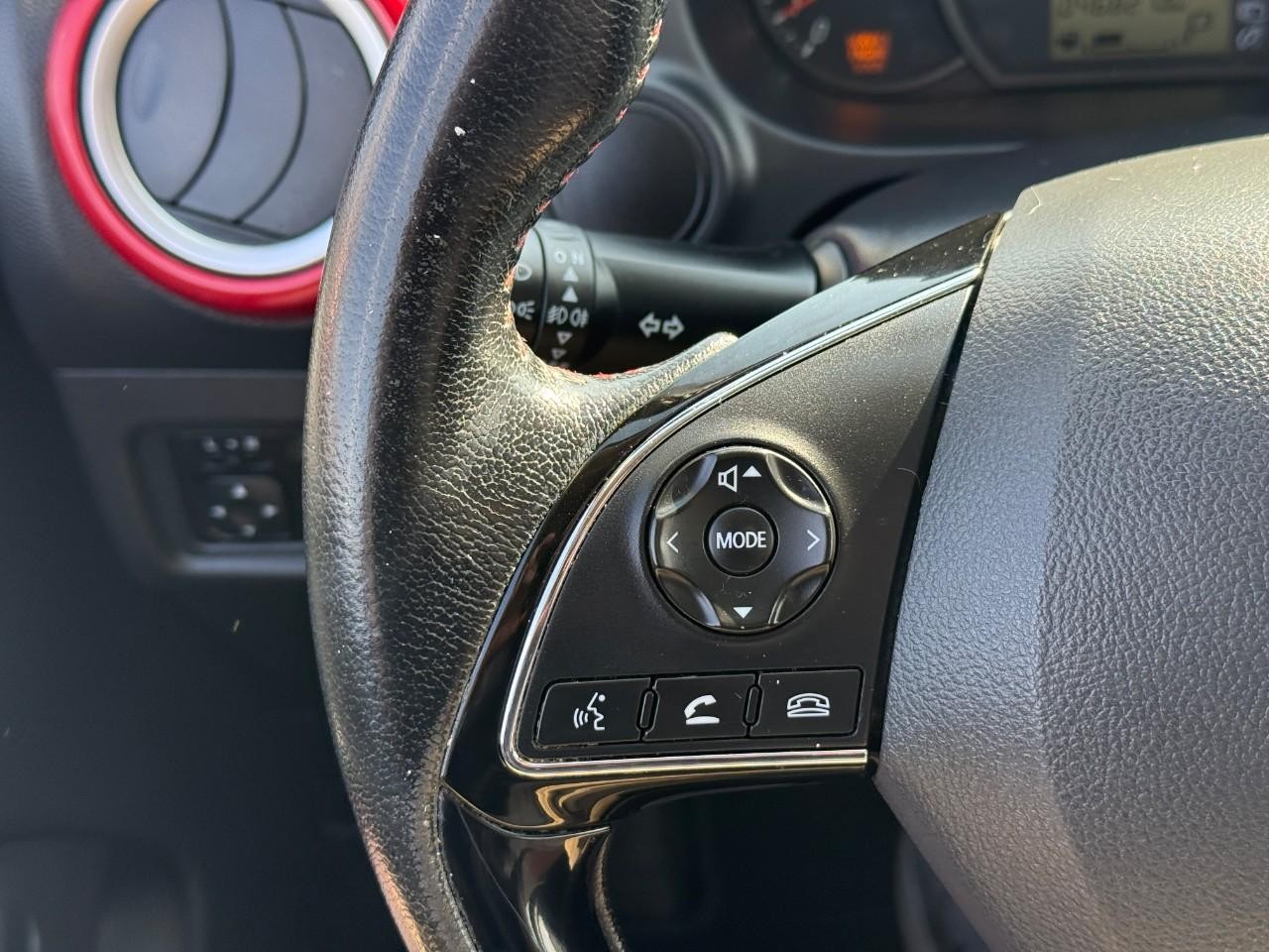 Mitsubishi Mirage Vehicle Full-screen Gallery Image 18