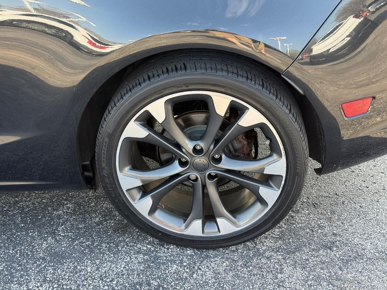 Buick Cascada Vehicle Full-screen Gallery Image 06