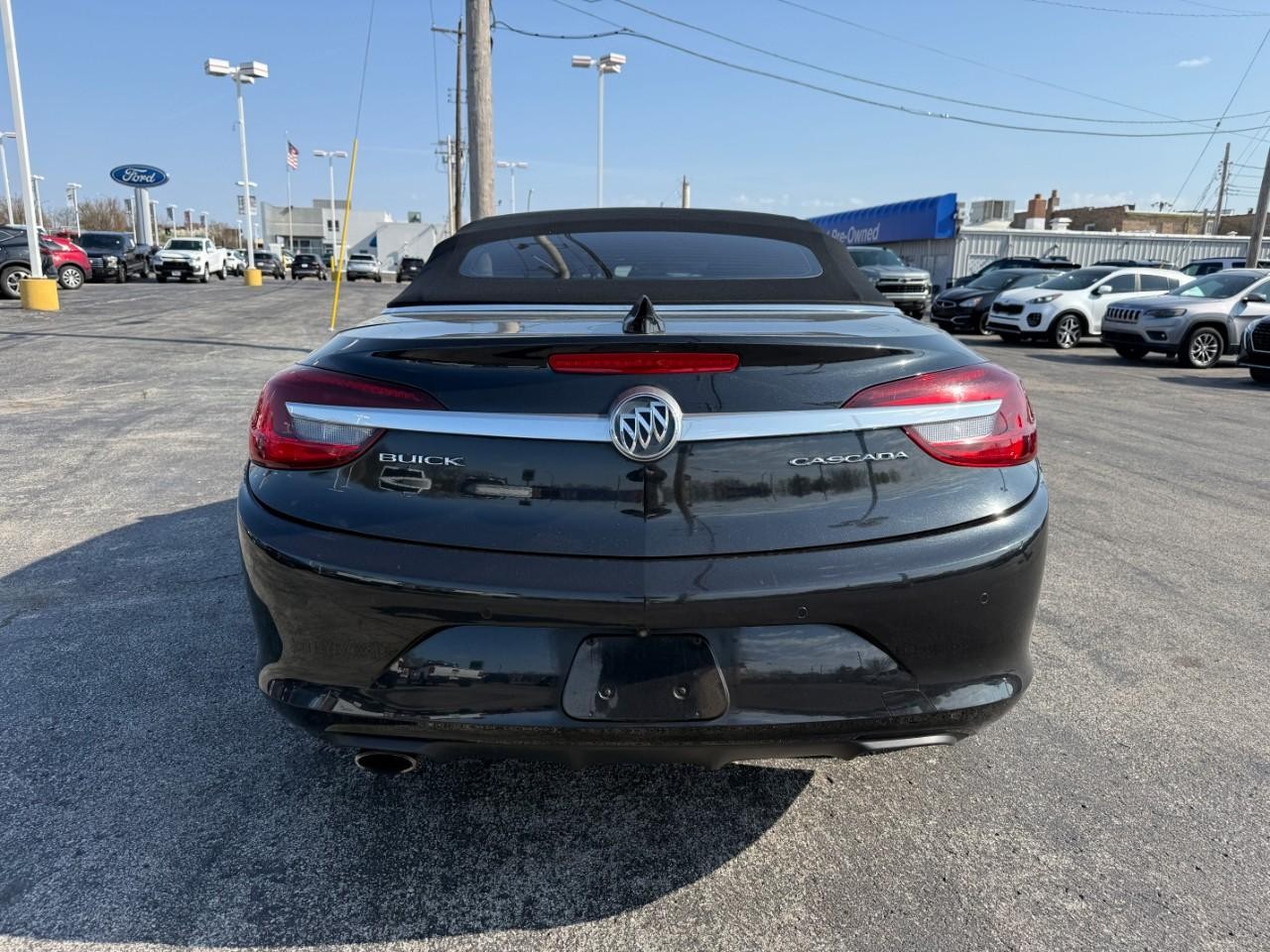 Buick Cascada Vehicle Full-screen Gallery Image 07