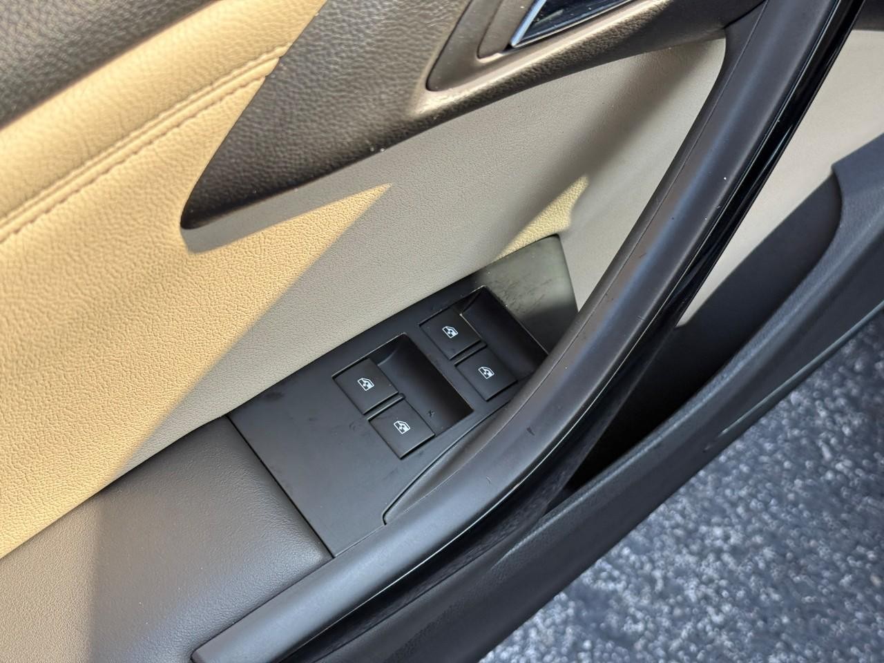 Buick Cascada Vehicle Full-screen Gallery Image 12