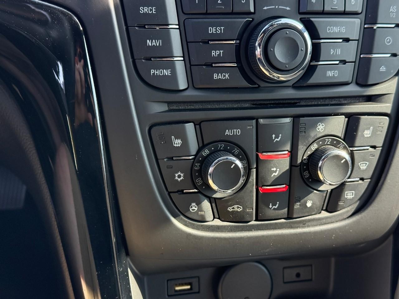 Buick Cascada Vehicle Full-screen Gallery Image 17