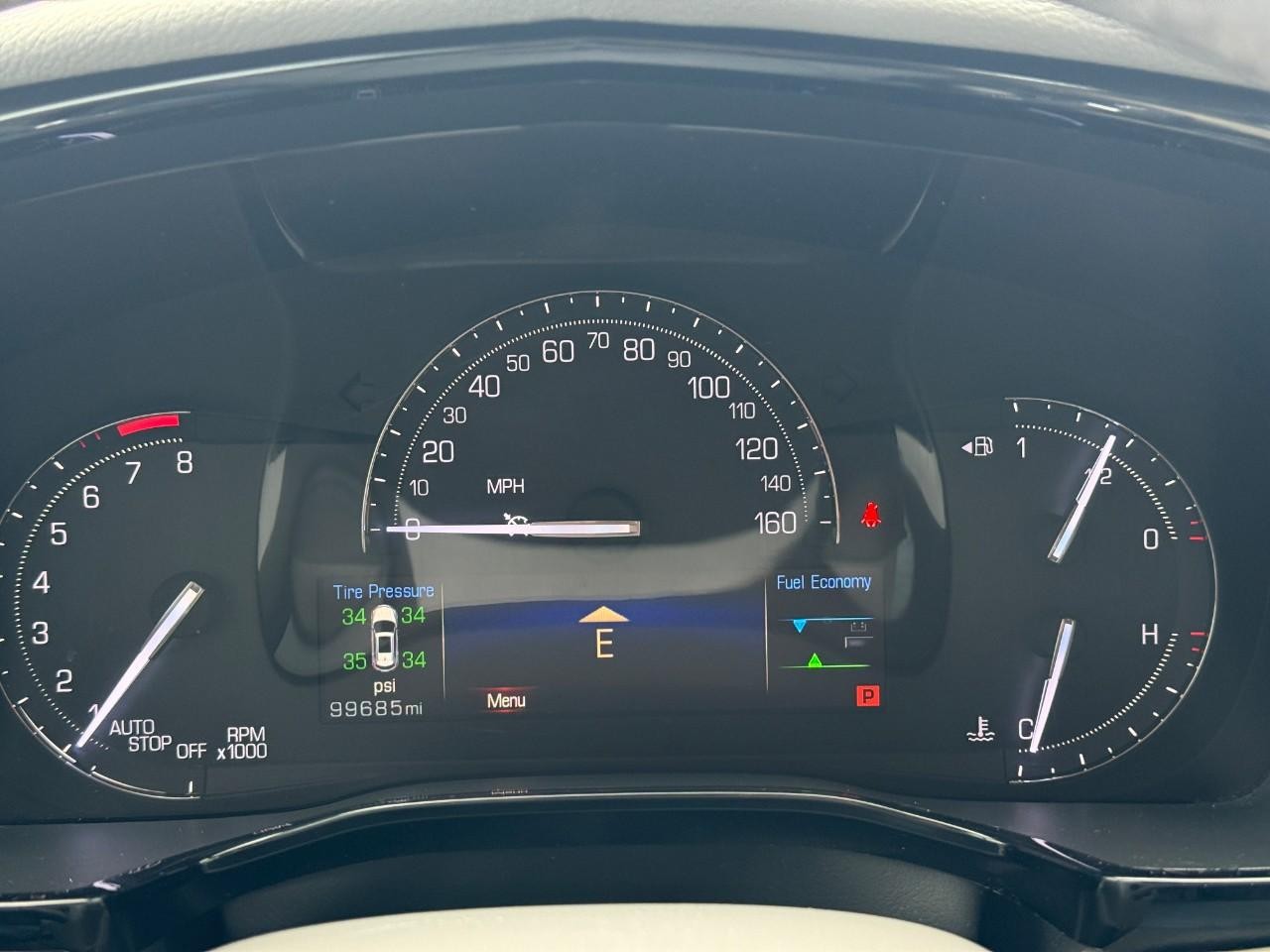 Cadillac XT5 Vehicle Full-screen Gallery Image 22