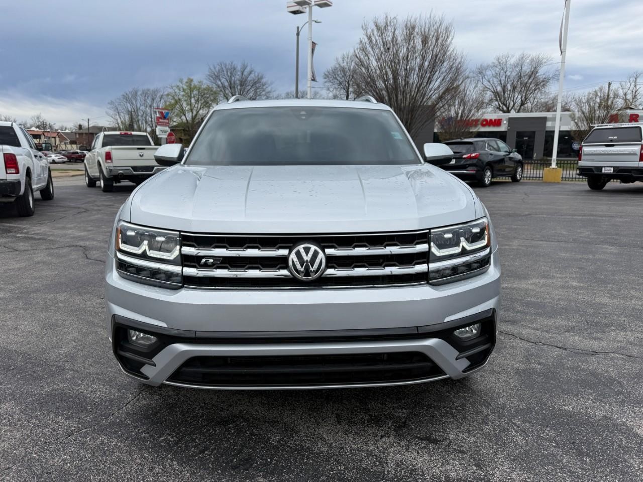 Volkswagen Atlas Vehicle Full-screen Gallery Image 09