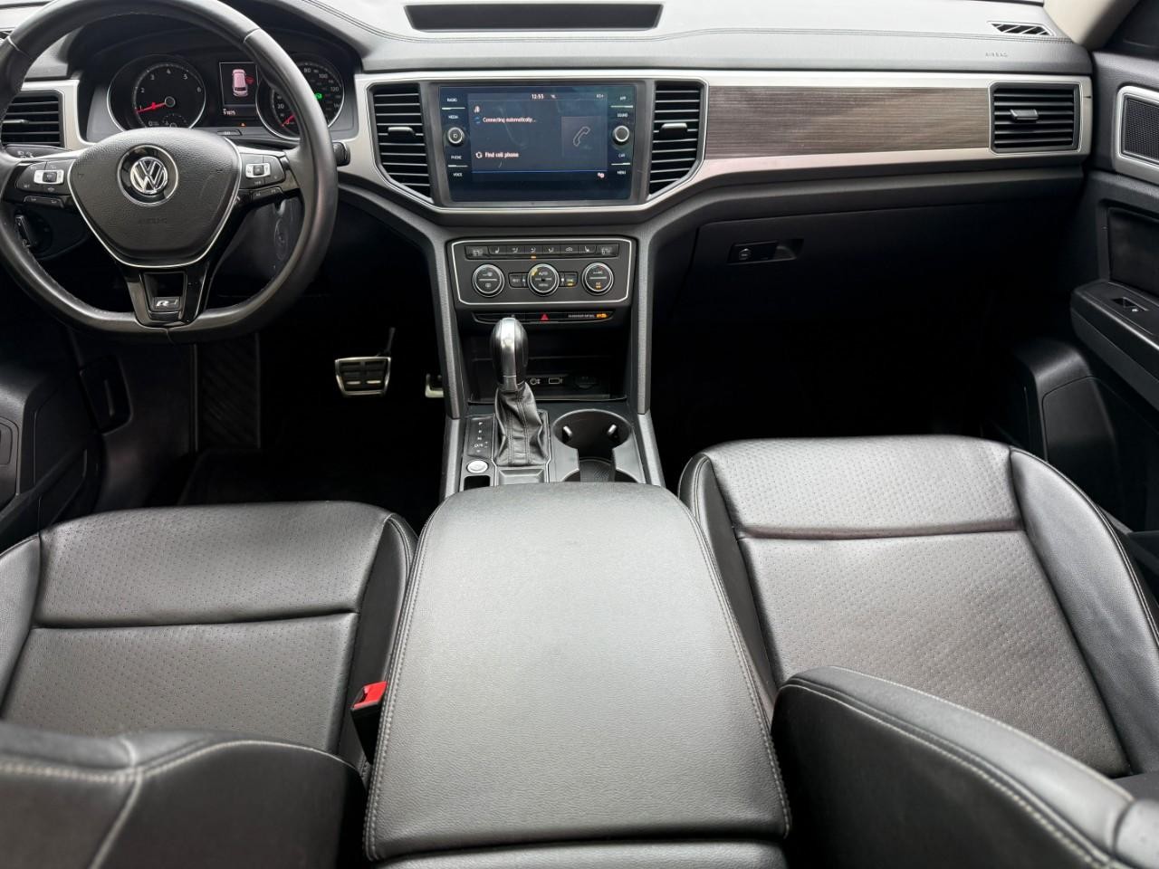 Volkswagen Atlas Vehicle Full-screen Gallery Image 11