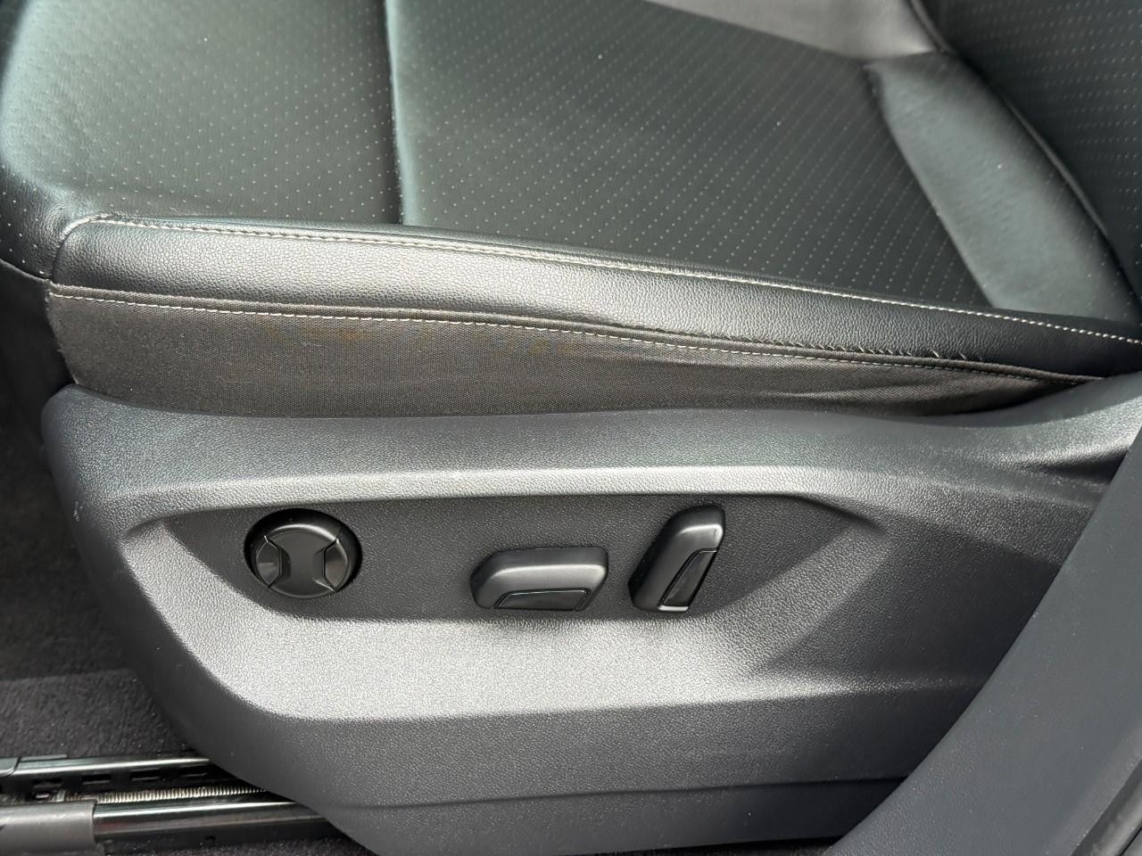 Volkswagen Atlas Vehicle Full-screen Gallery Image 19