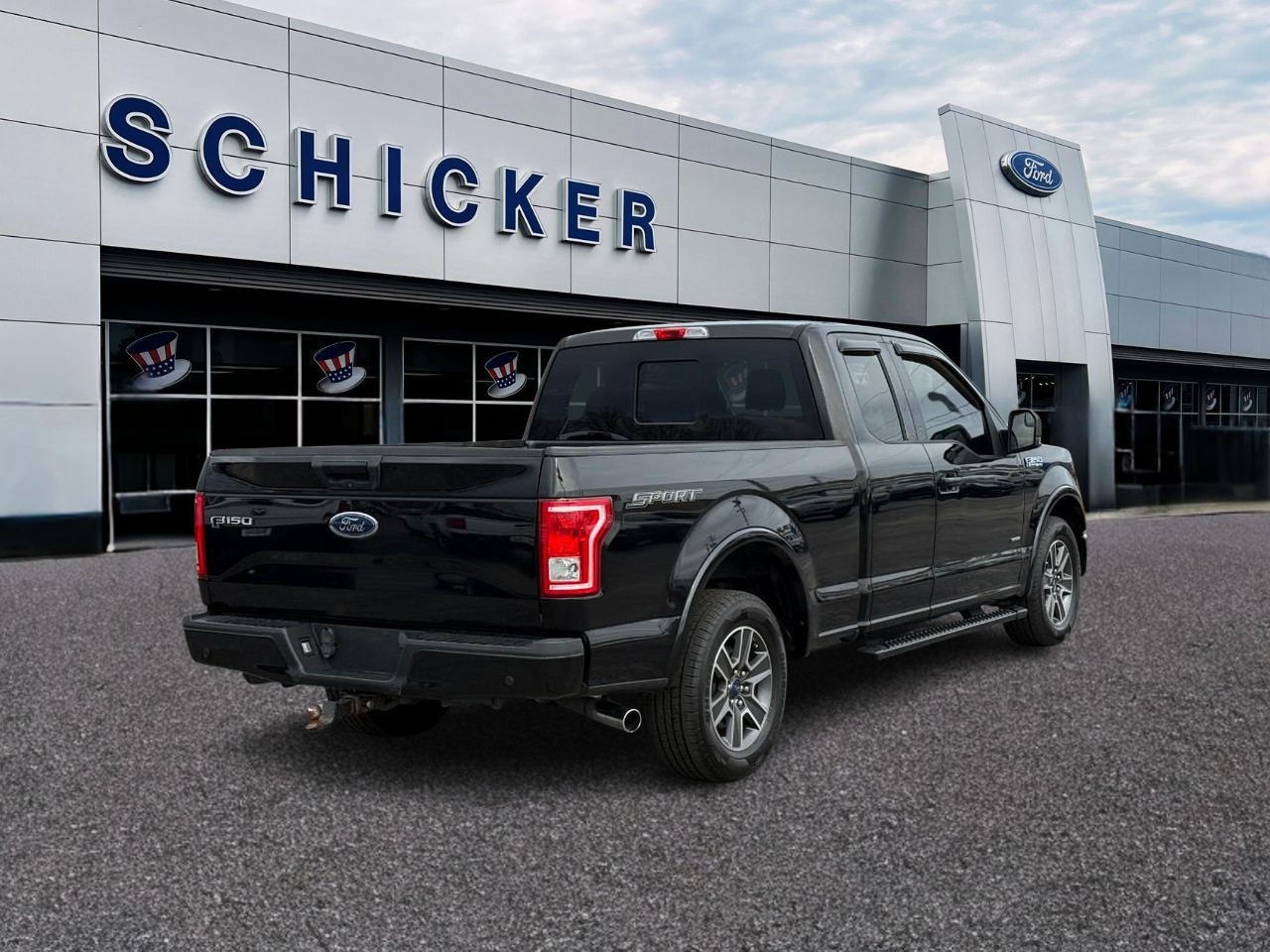 Ford F-150 Vehicle Full-screen Gallery Image 02