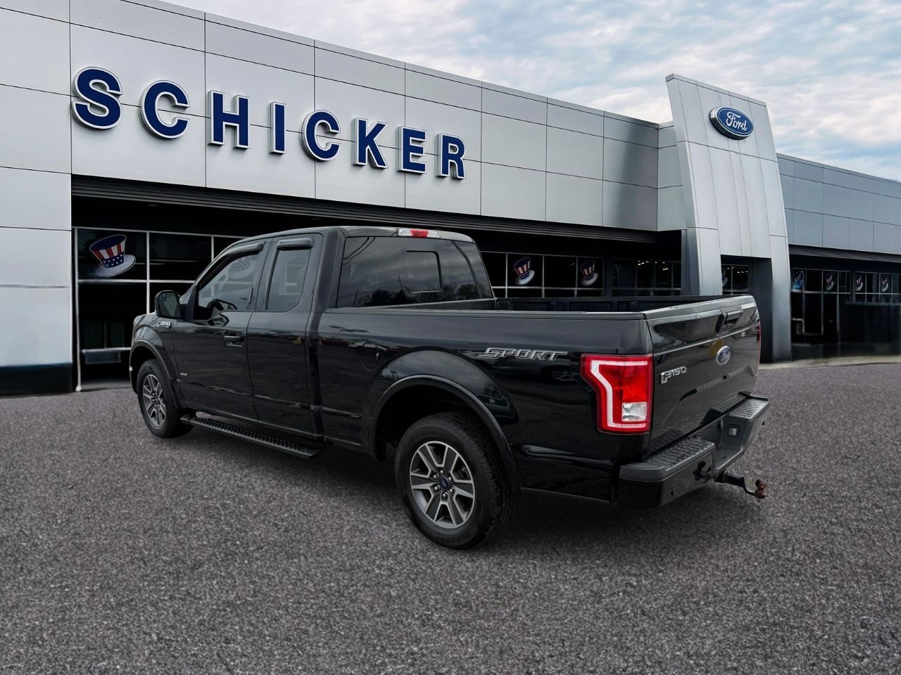 Ford F-150 Vehicle Full-screen Gallery Image 03