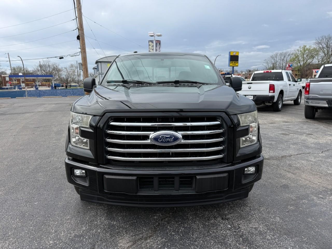 Ford F-150 Vehicle Full-screen Gallery Image 09