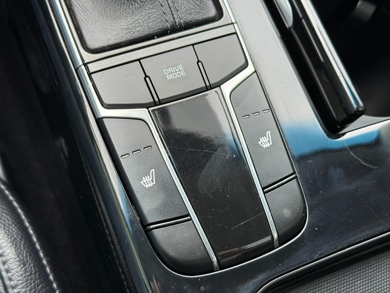 Kia Cadenza Vehicle Full-screen Gallery Image 22