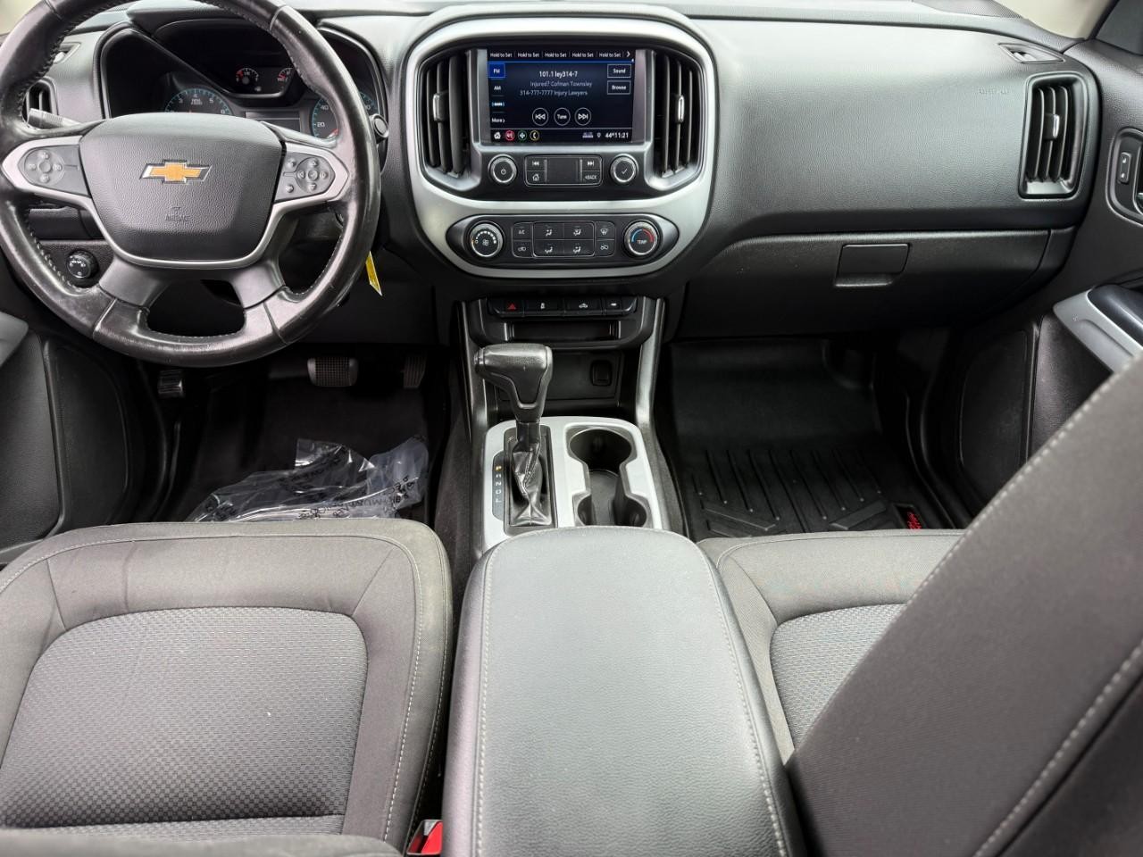 Chevrolet Colorado Vehicle Full-screen Gallery Image 11