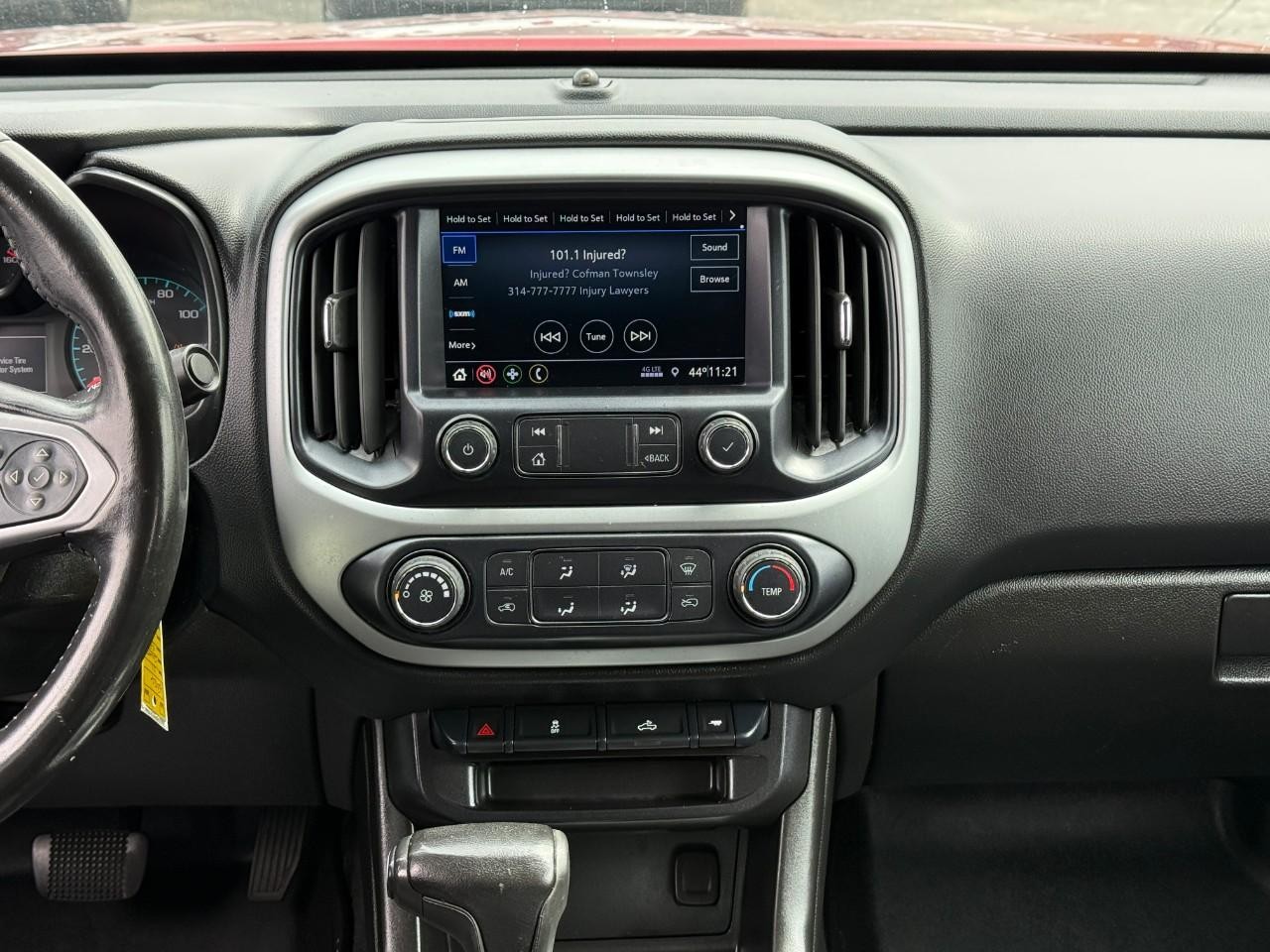 Chevrolet Colorado Vehicle Full-screen Gallery Image 13