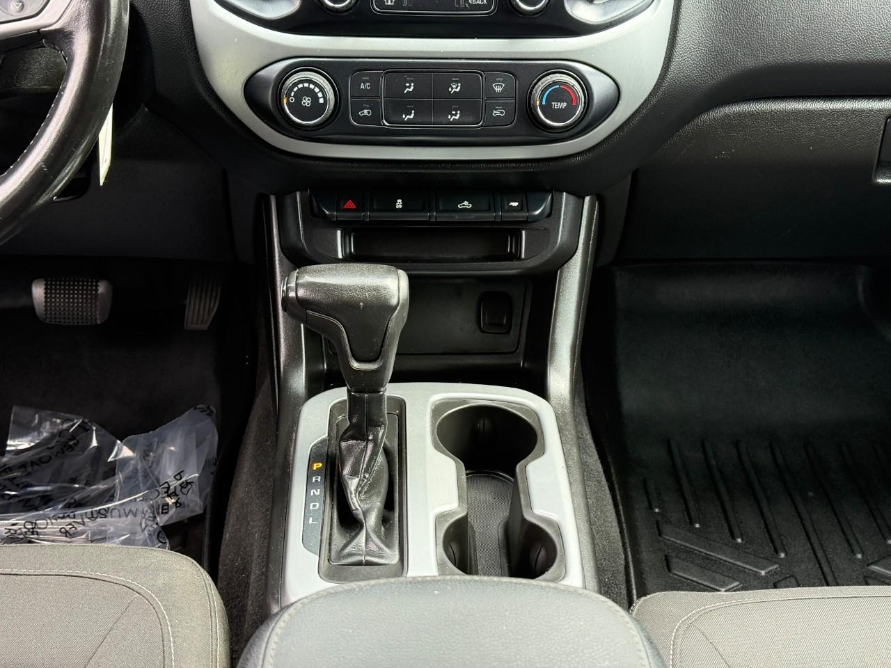 Chevrolet Colorado Vehicle Full-screen Gallery Image 15