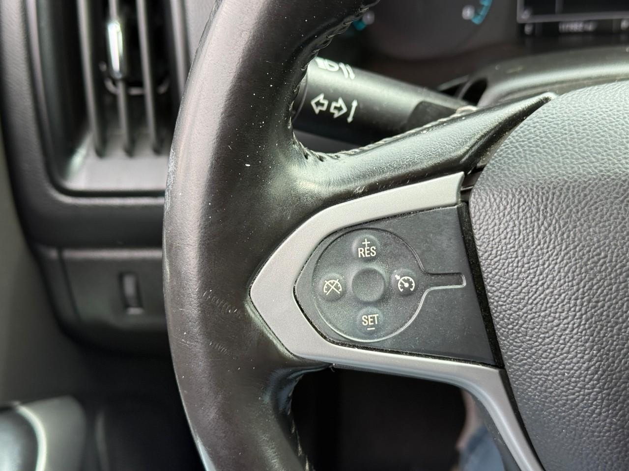 Chevrolet Colorado Vehicle Full-screen Gallery Image 20