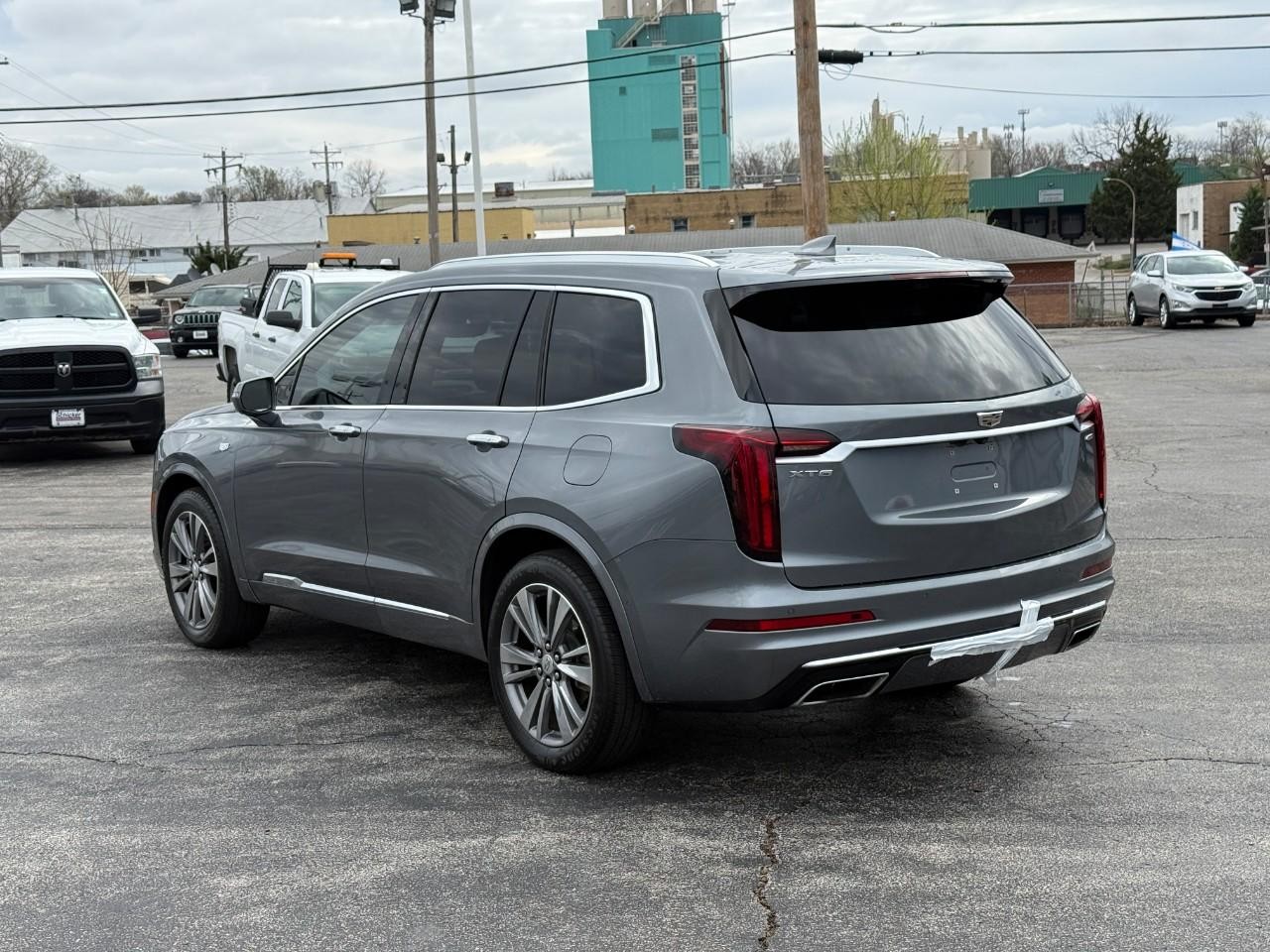 Cadillac XT6 Vehicle Full-screen Gallery Image 03