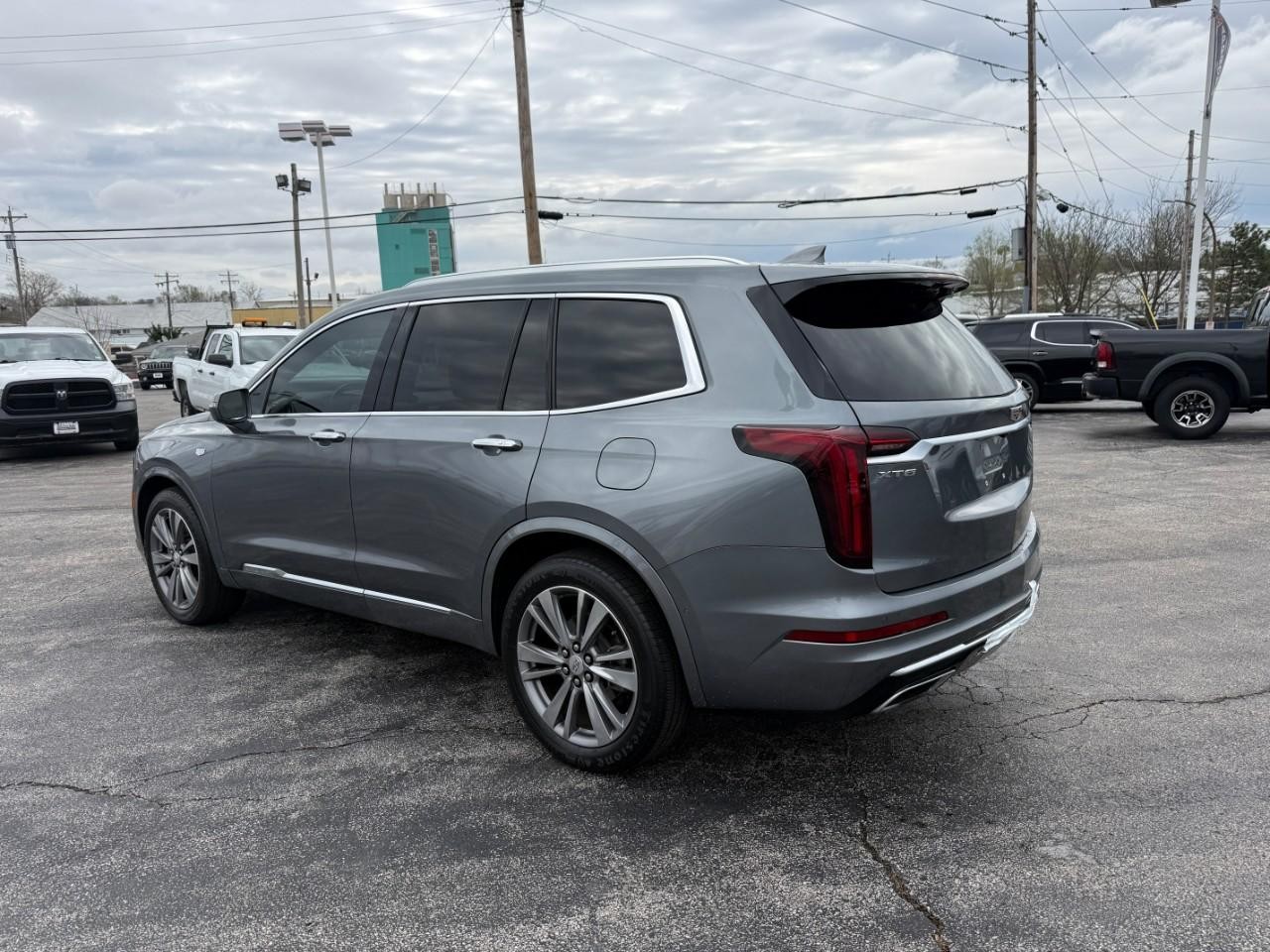 Cadillac XT6 Vehicle Full-screen Gallery Image 09