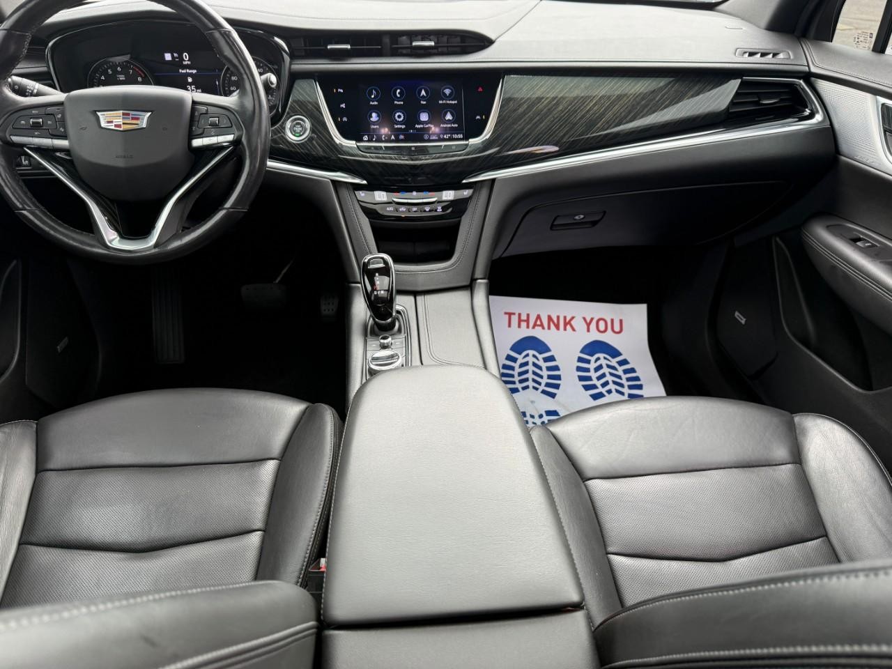 Cadillac XT6 Vehicle Full-screen Gallery Image 13