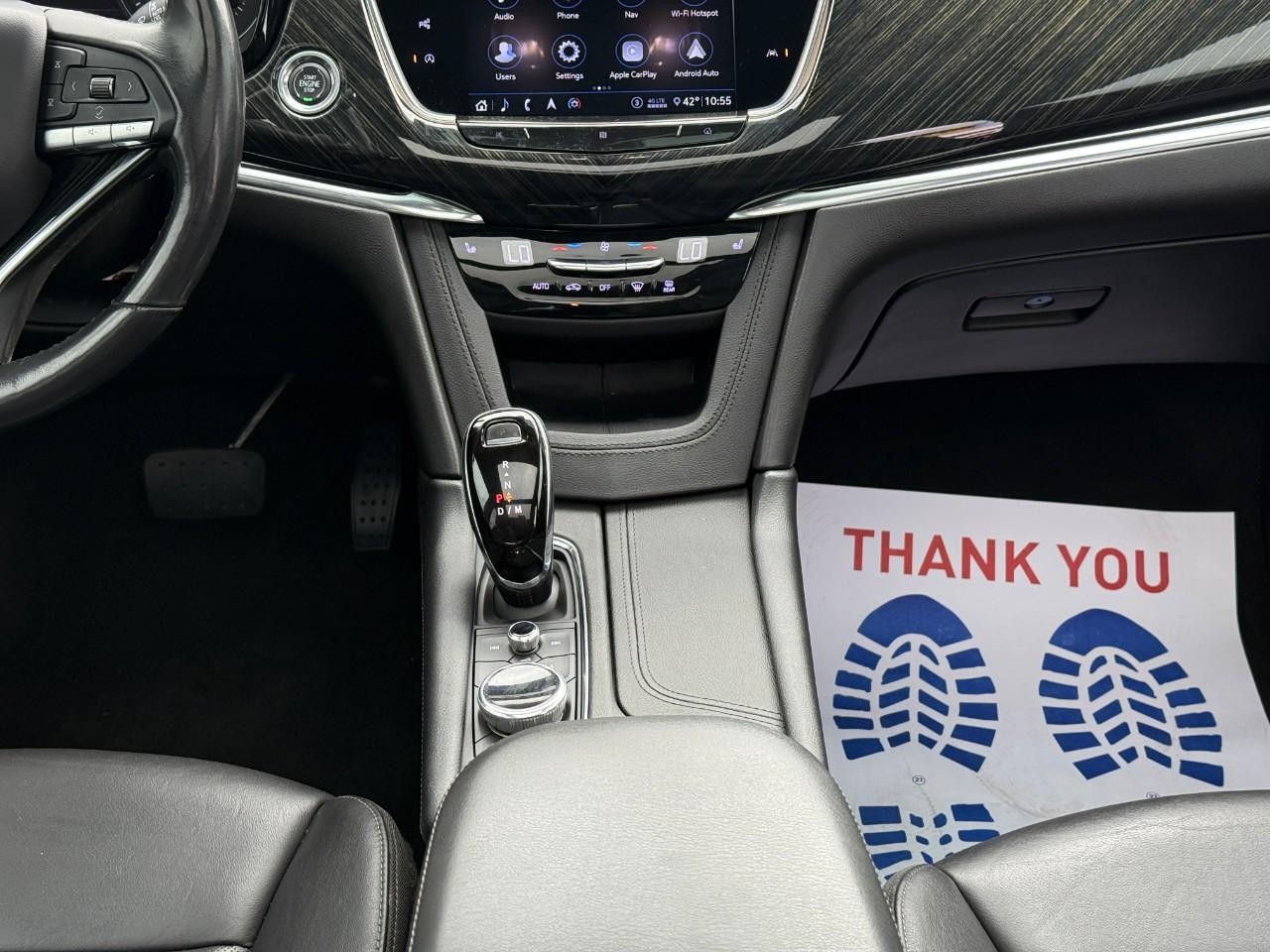 Cadillac XT6 Vehicle Full-screen Gallery Image 17