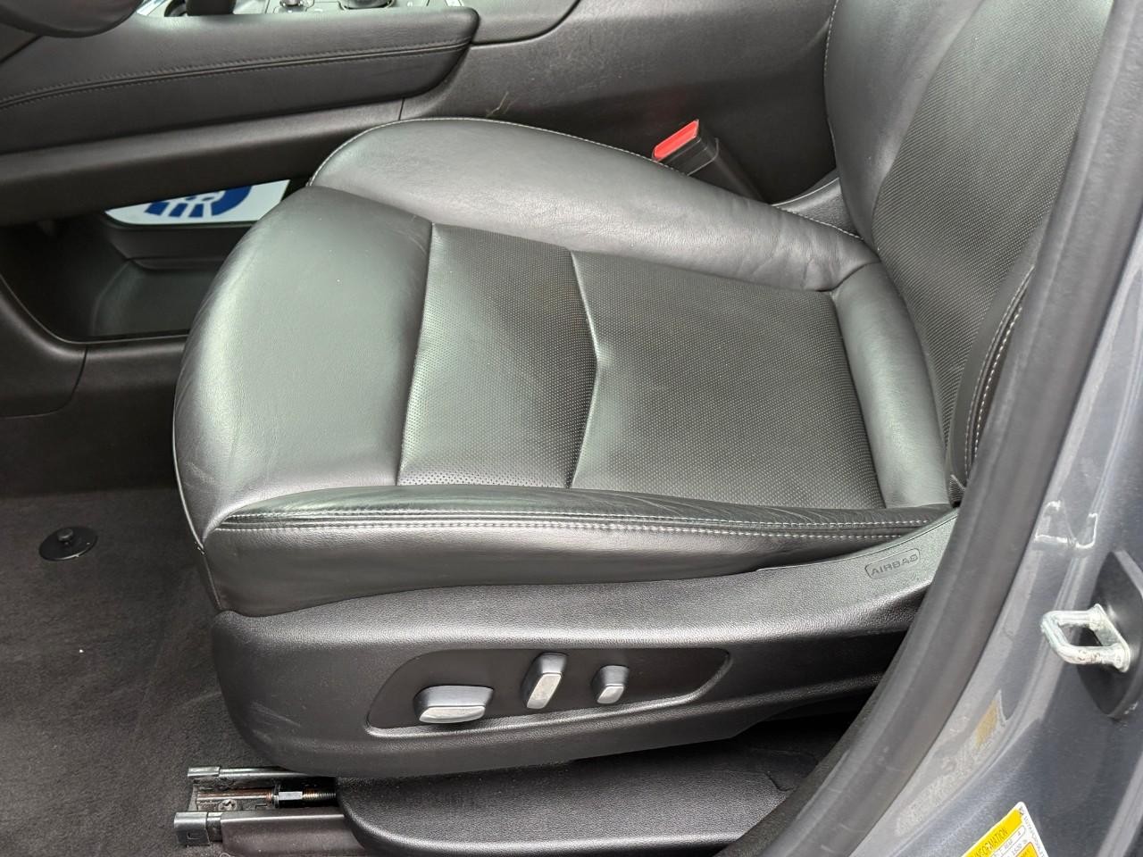 Cadillac XT6 Vehicle Full-screen Gallery Image 21