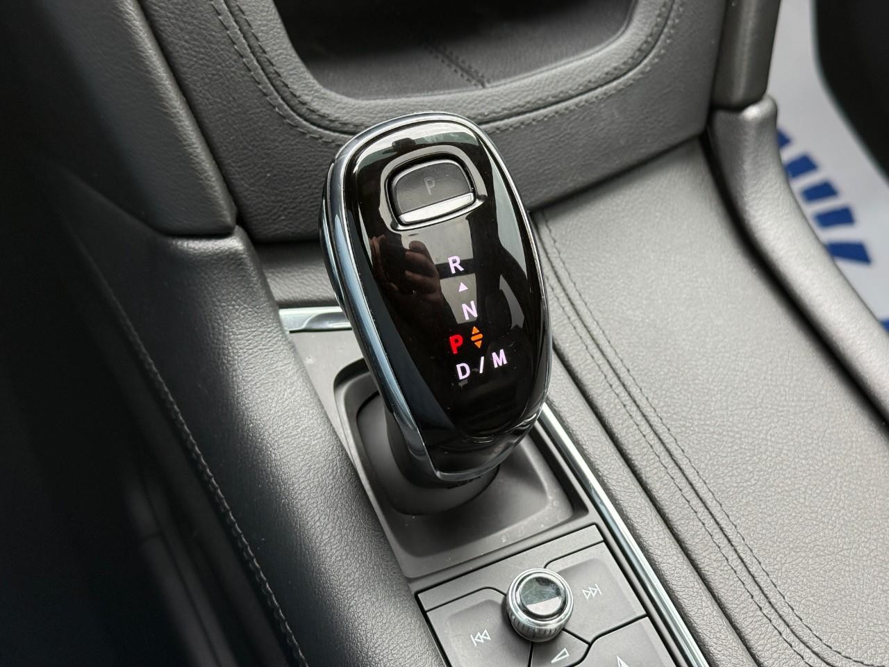 Cadillac XT6 Vehicle Full-screen Gallery Image 26