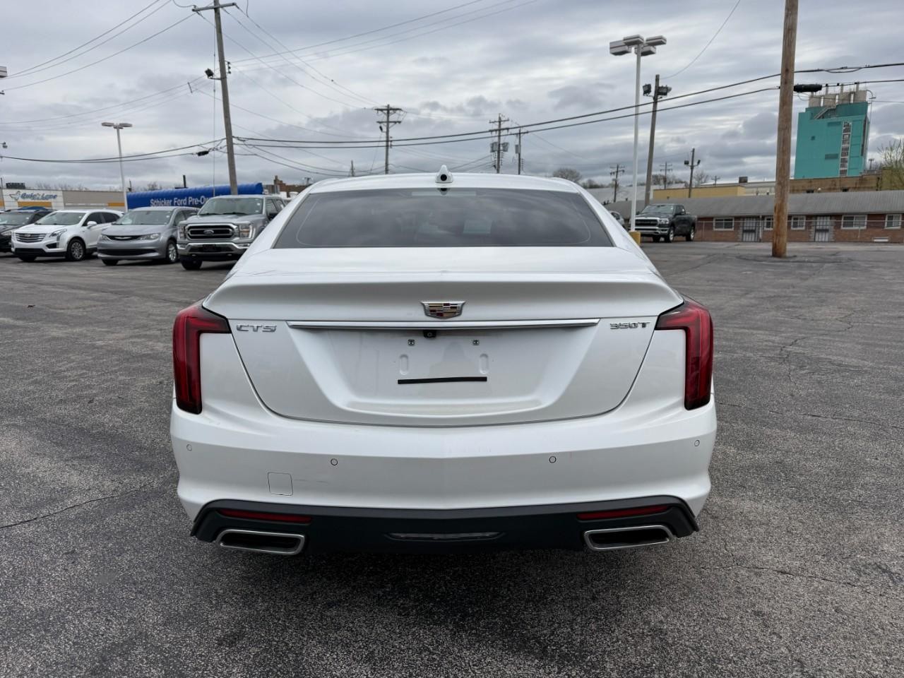 Cadillac CT5 Vehicle Full-screen Gallery Image 08