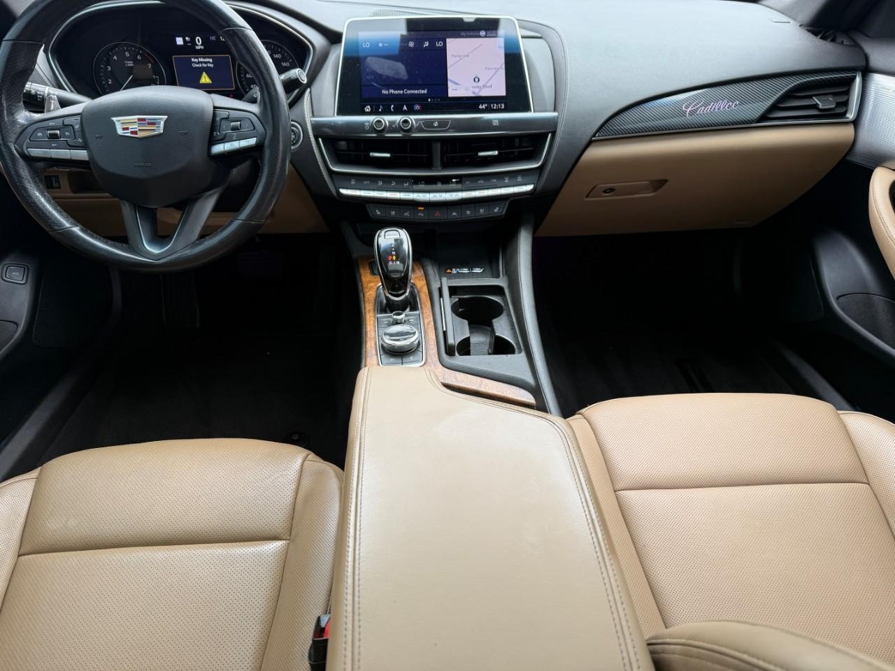 Cadillac CT5 Vehicle Full-screen Gallery Image 11