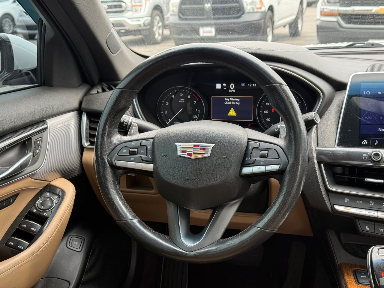 Cadillac CT5 Vehicle Full-screen Gallery Image 12