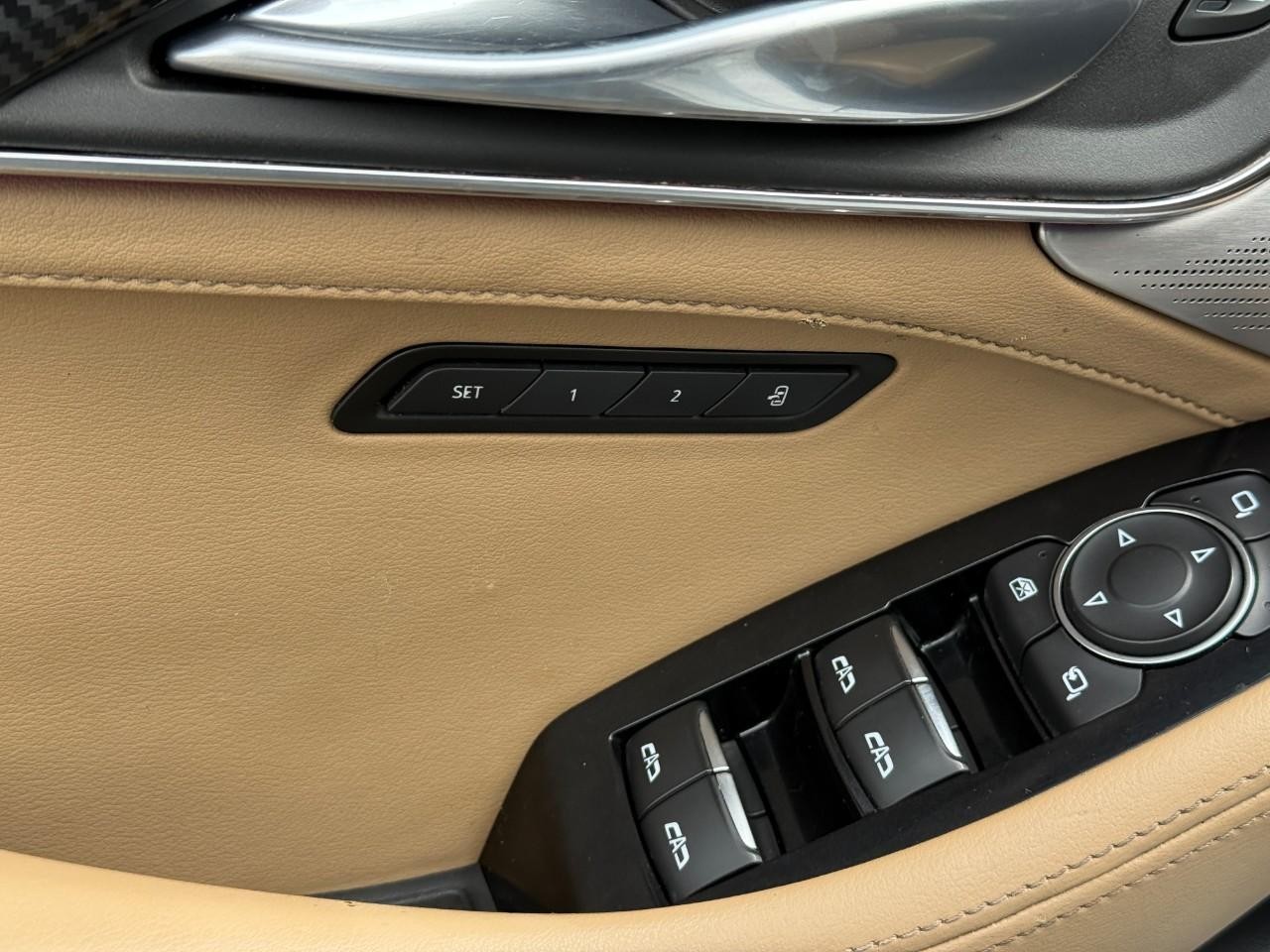 Cadillac CT5 Vehicle Full-screen Gallery Image 15