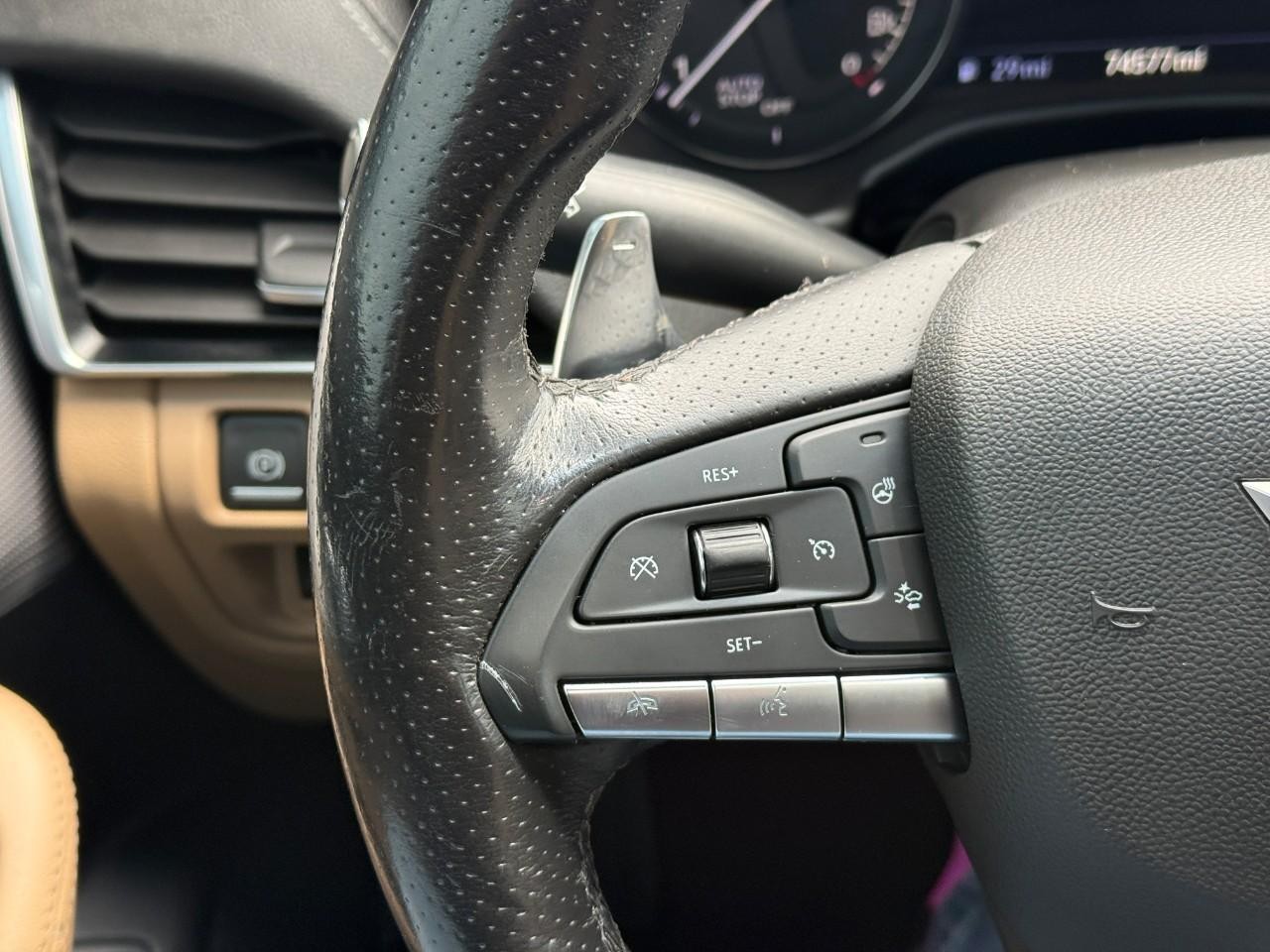 Cadillac CT5 Vehicle Full-screen Gallery Image 18