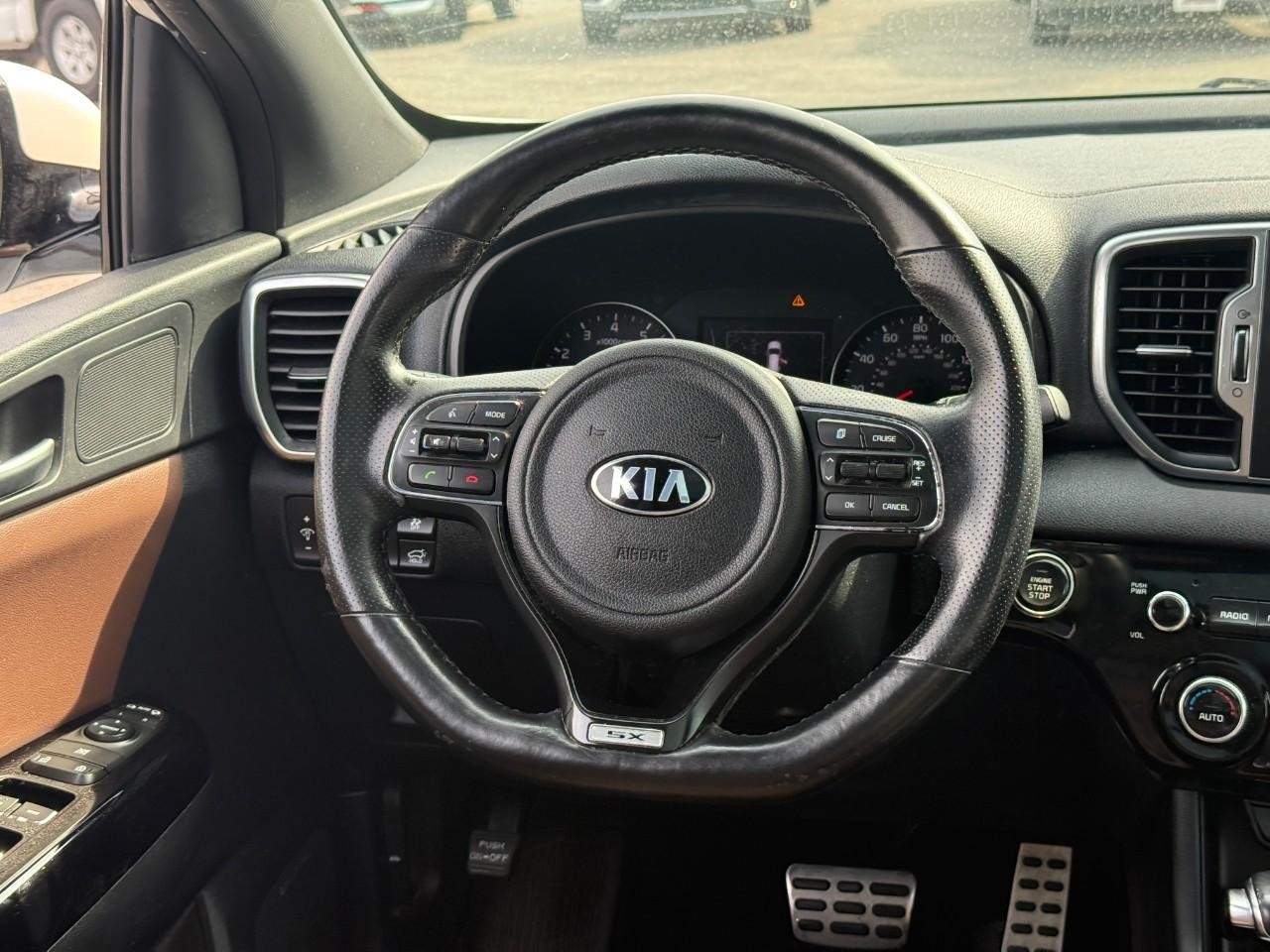 Kia Sportage Vehicle Full-screen Gallery Image 13