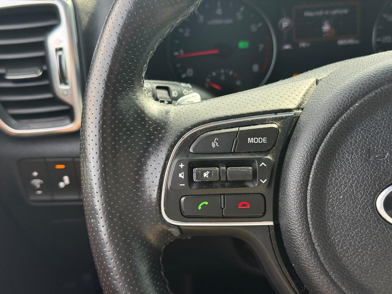 Kia Sportage Vehicle Full-screen Gallery Image 19