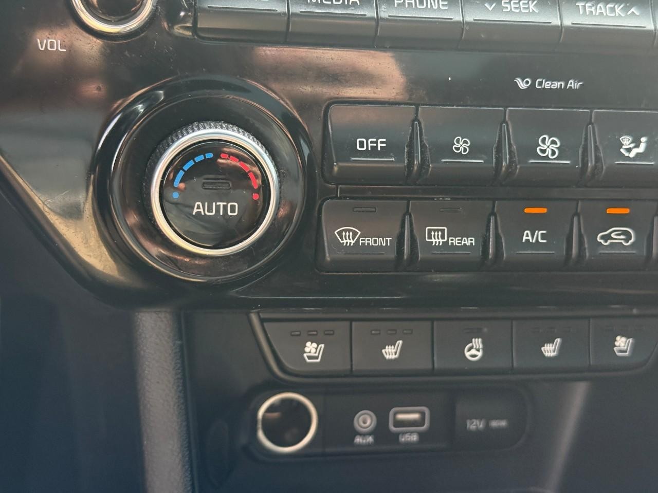 Kia Sportage Vehicle Full-screen Gallery Image 23