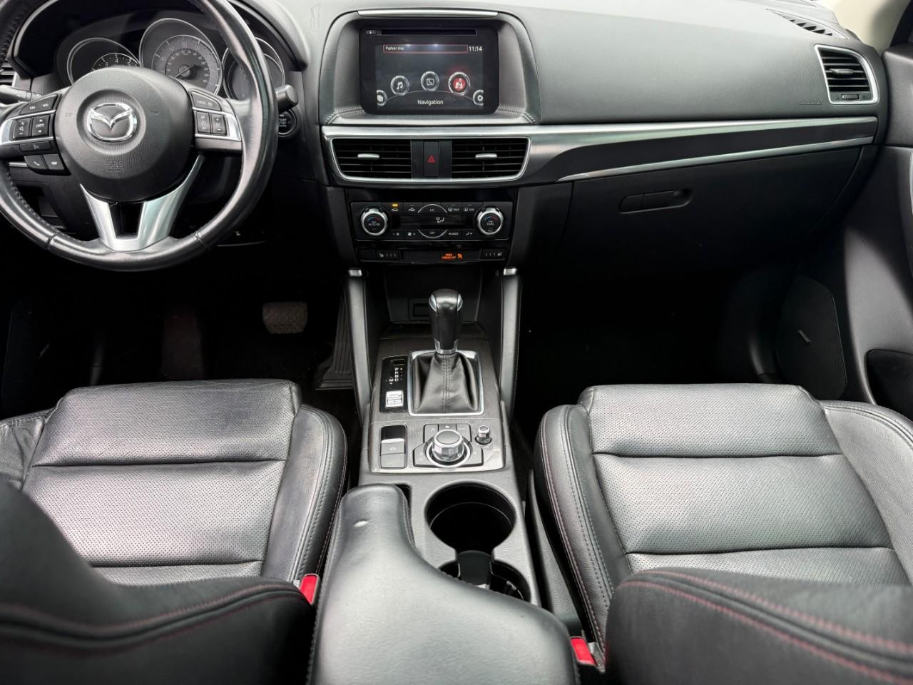 Mazda CX-5 Vehicle Full-screen Gallery Image 12