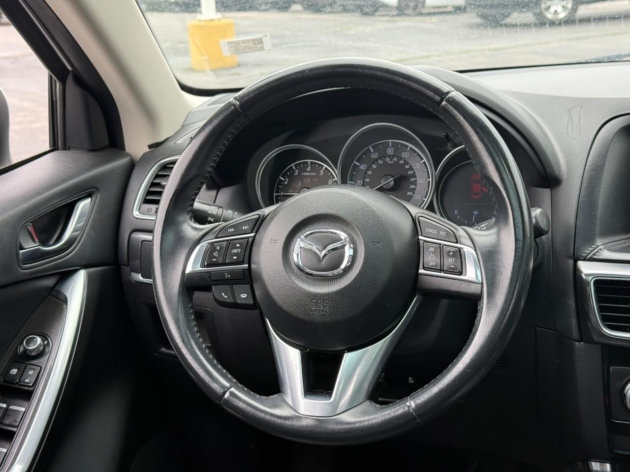 Mazda CX-5 Vehicle Full-screen Gallery Image 13