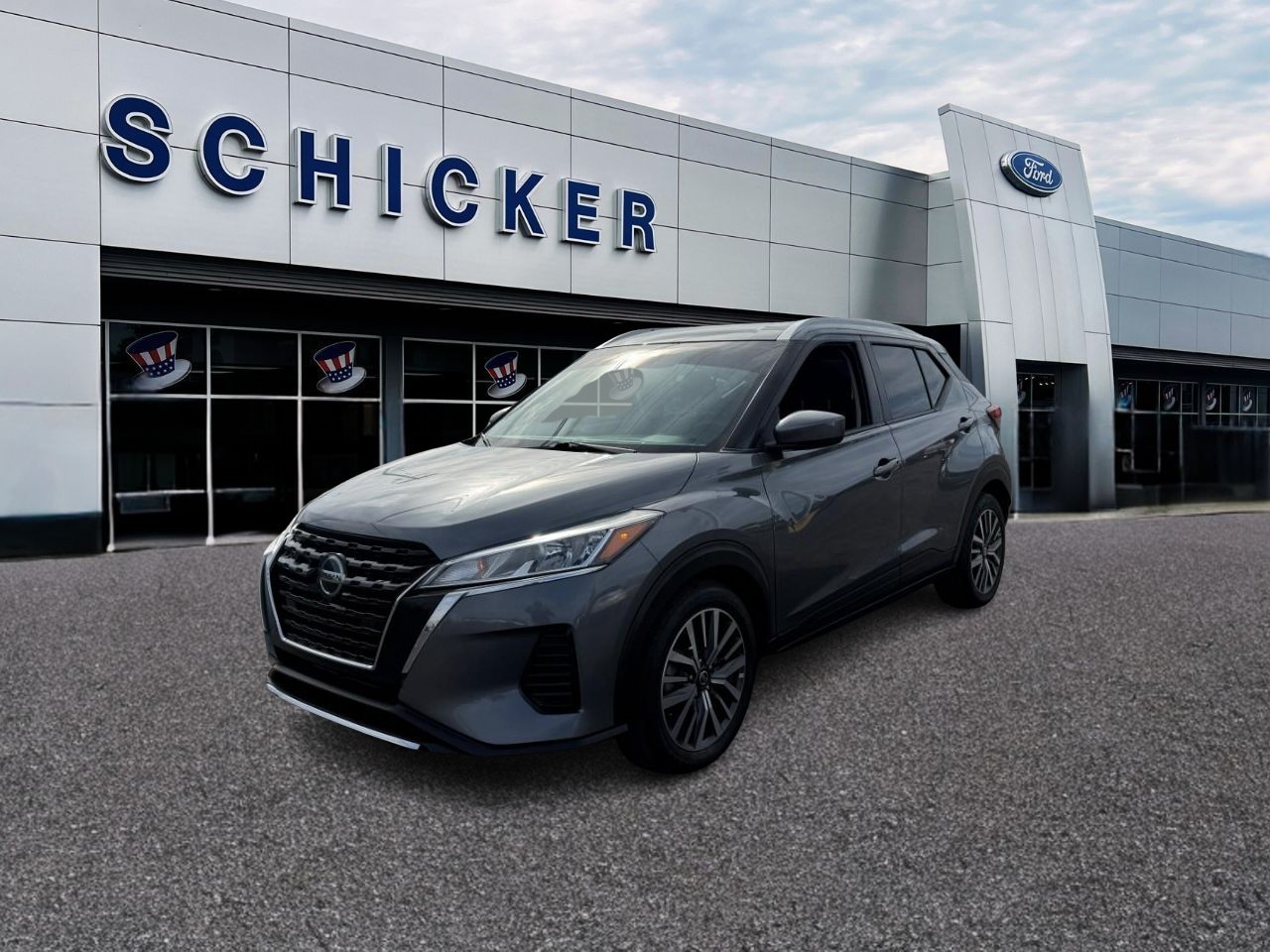 Nissan Kicks Vehicle Full-screen Gallery Image 04