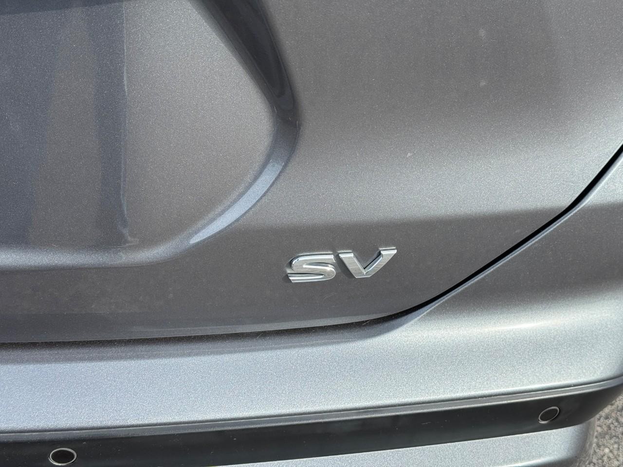 Nissan Kicks Vehicle Full-screen Gallery Image 10