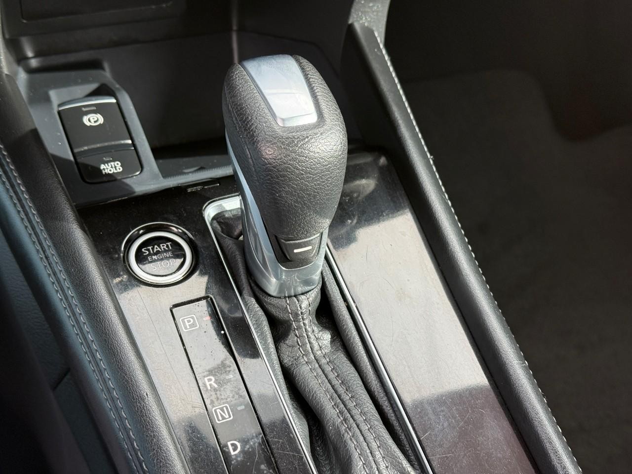 Nissan Kicks Vehicle Full-screen Gallery Image 22