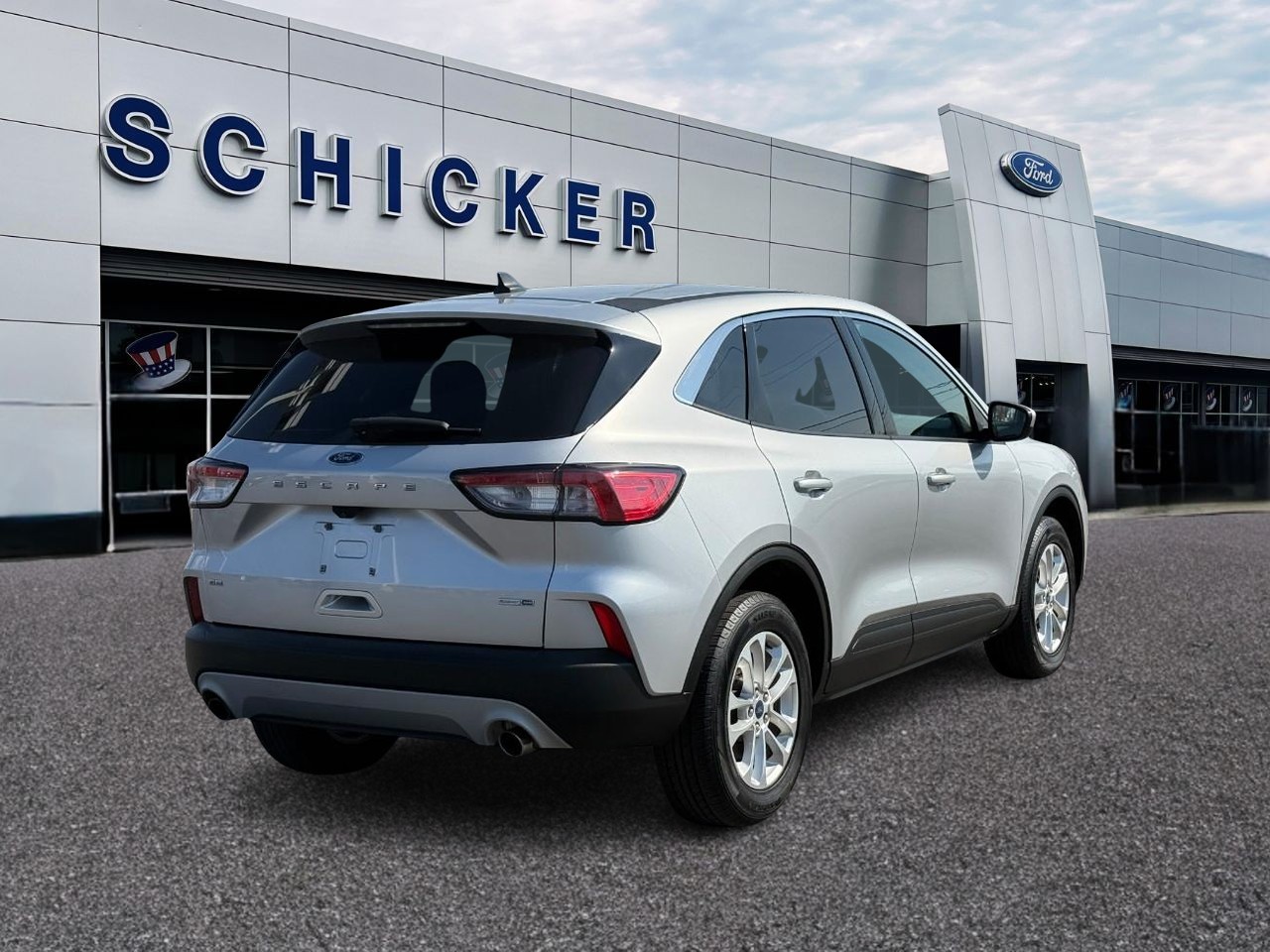 Ford Escape Vehicle Full-screen Gallery Image 02