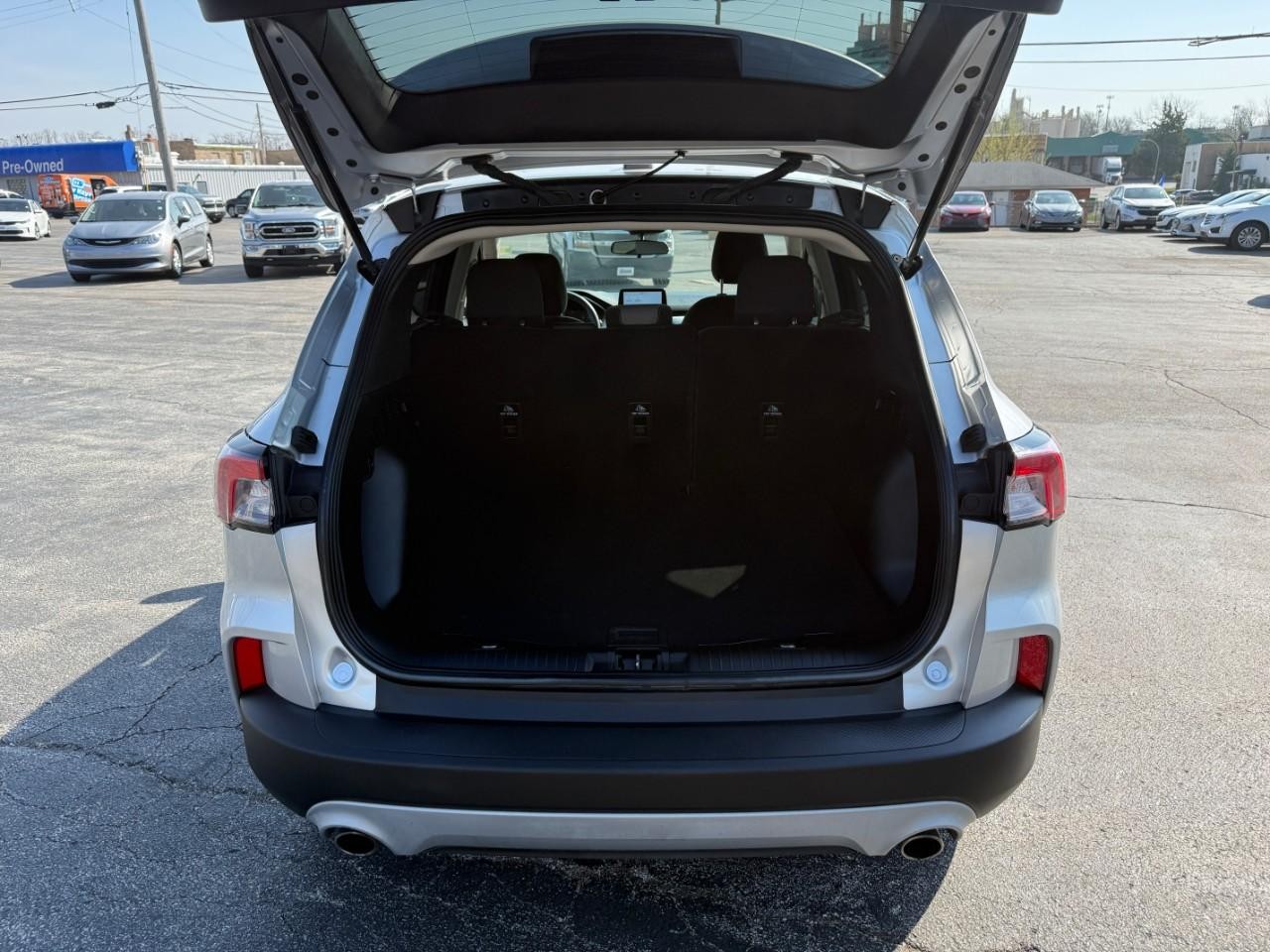 Ford Escape Vehicle Full-screen Gallery Image 07