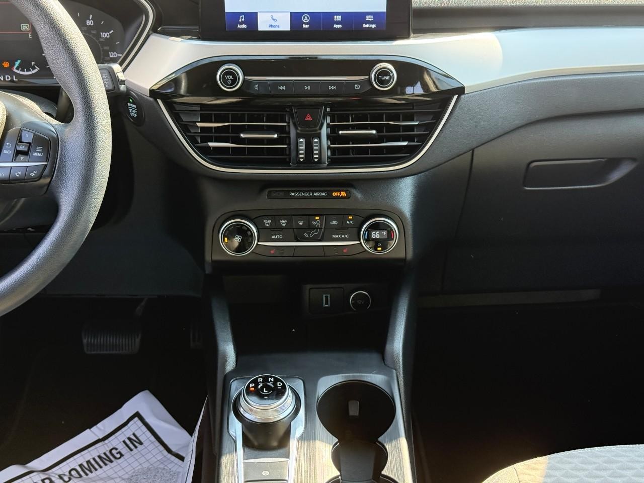 Ford Escape Vehicle Full-screen Gallery Image 14