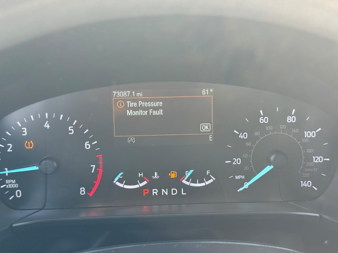 Ford Escape Vehicle Full-screen Gallery Image 21