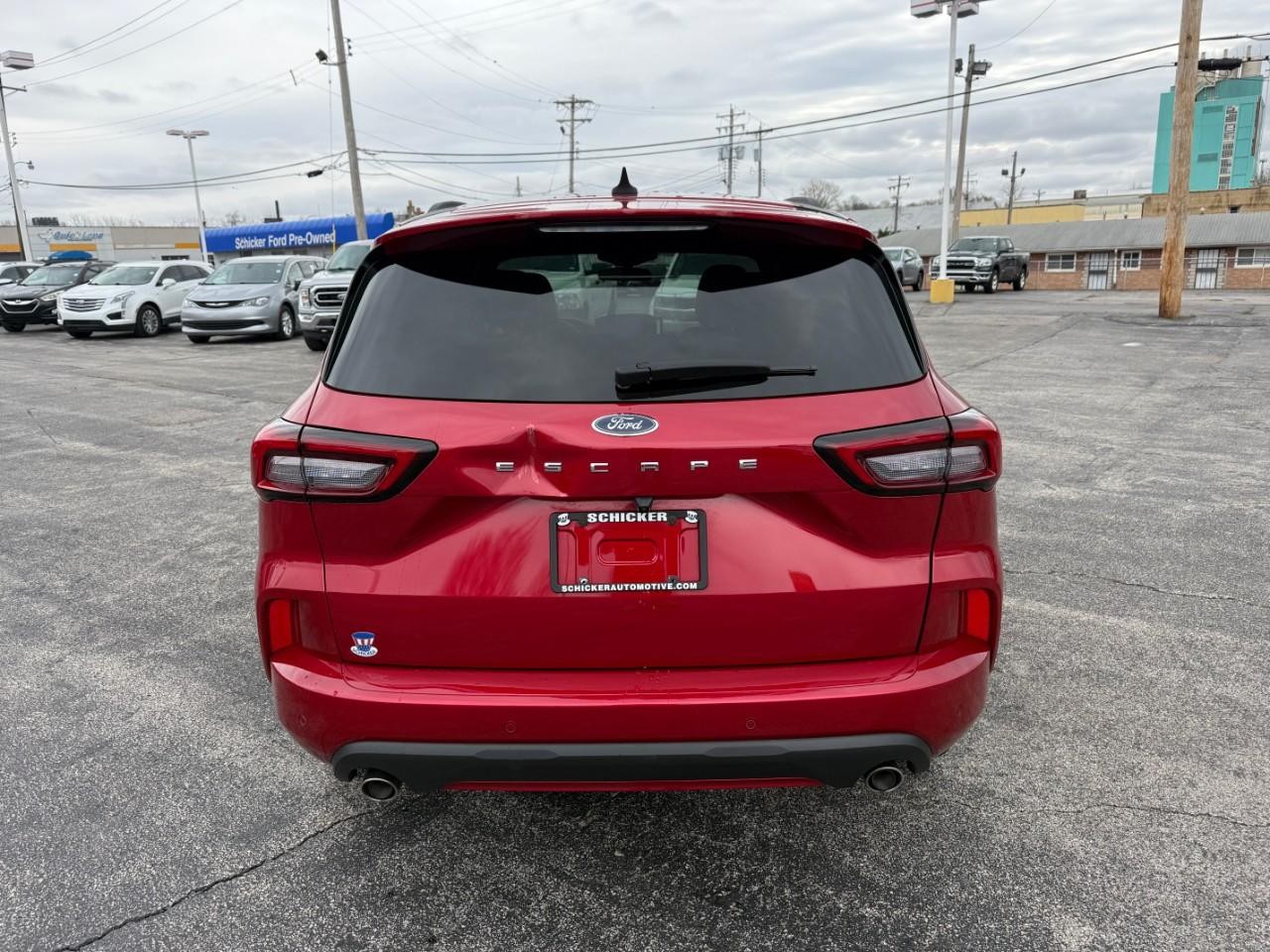 Ford Escape Vehicle Full-screen Gallery Image 08