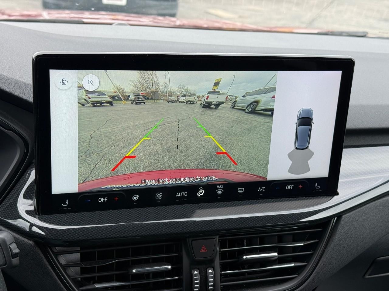 Ford Escape Vehicle Full-screen Gallery Image 24