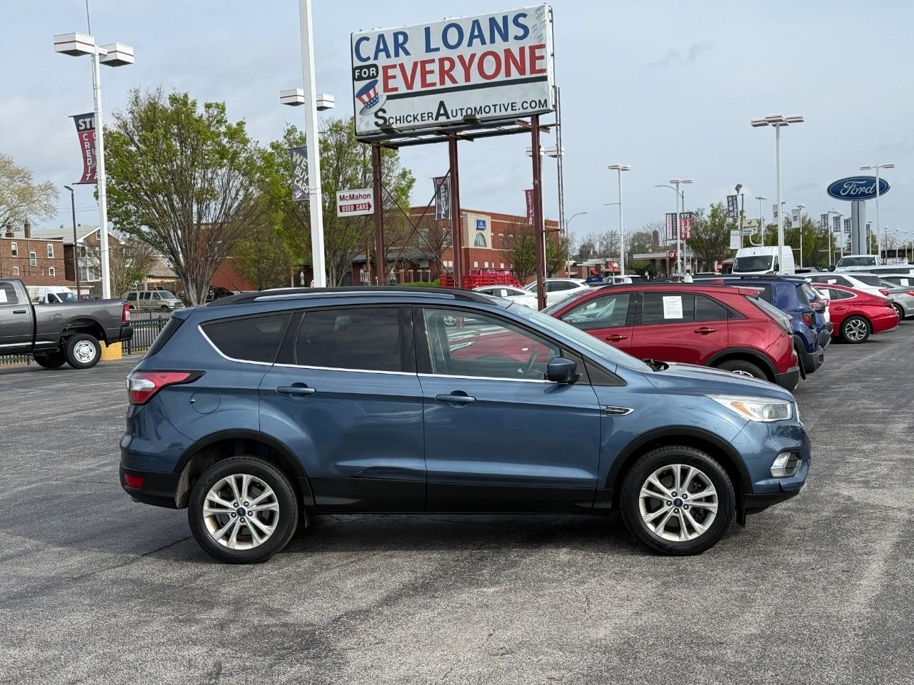 Ford Escape Vehicle Full-screen Gallery Image 05