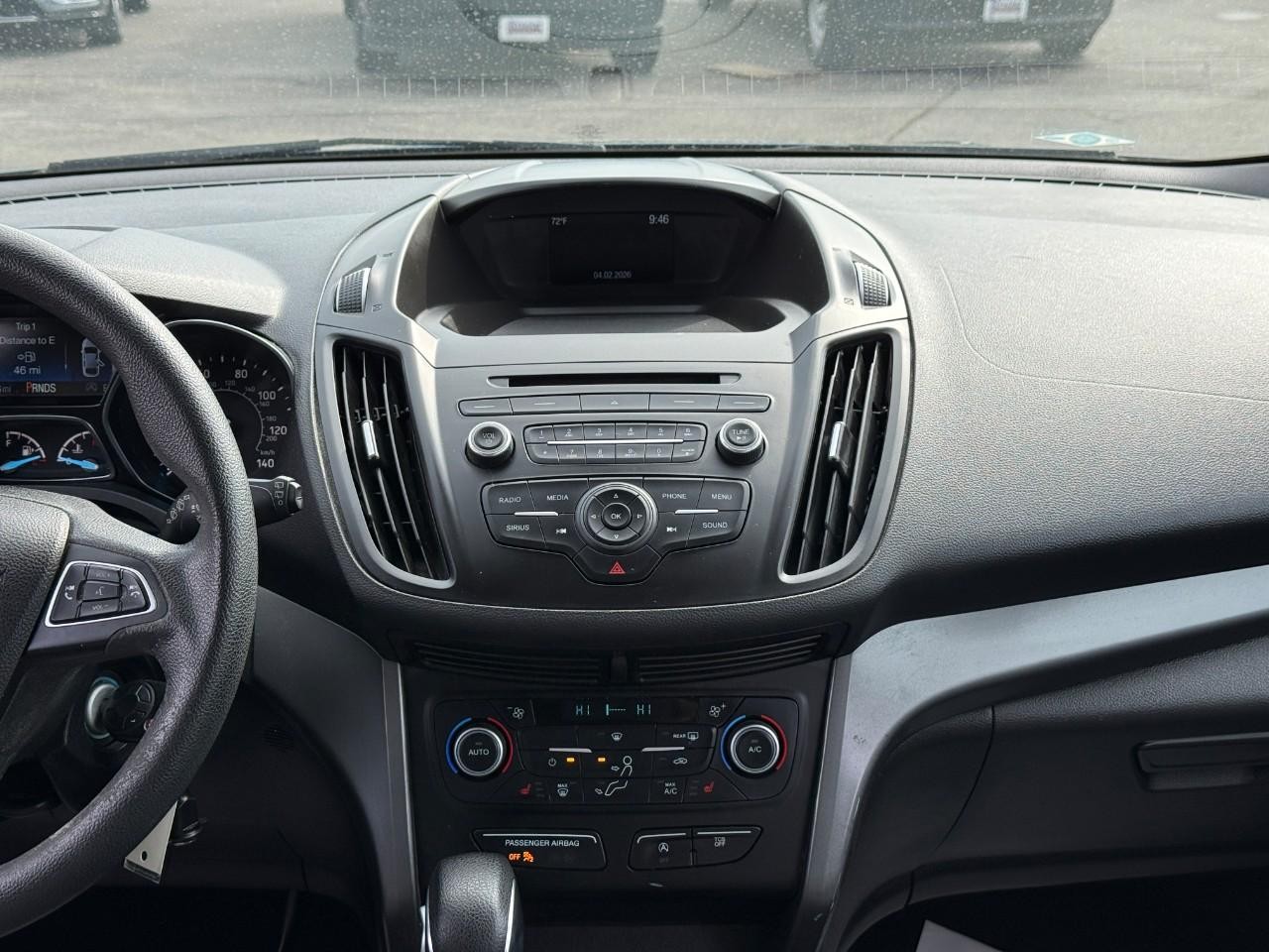 Ford Escape Vehicle Full-screen Gallery Image 14