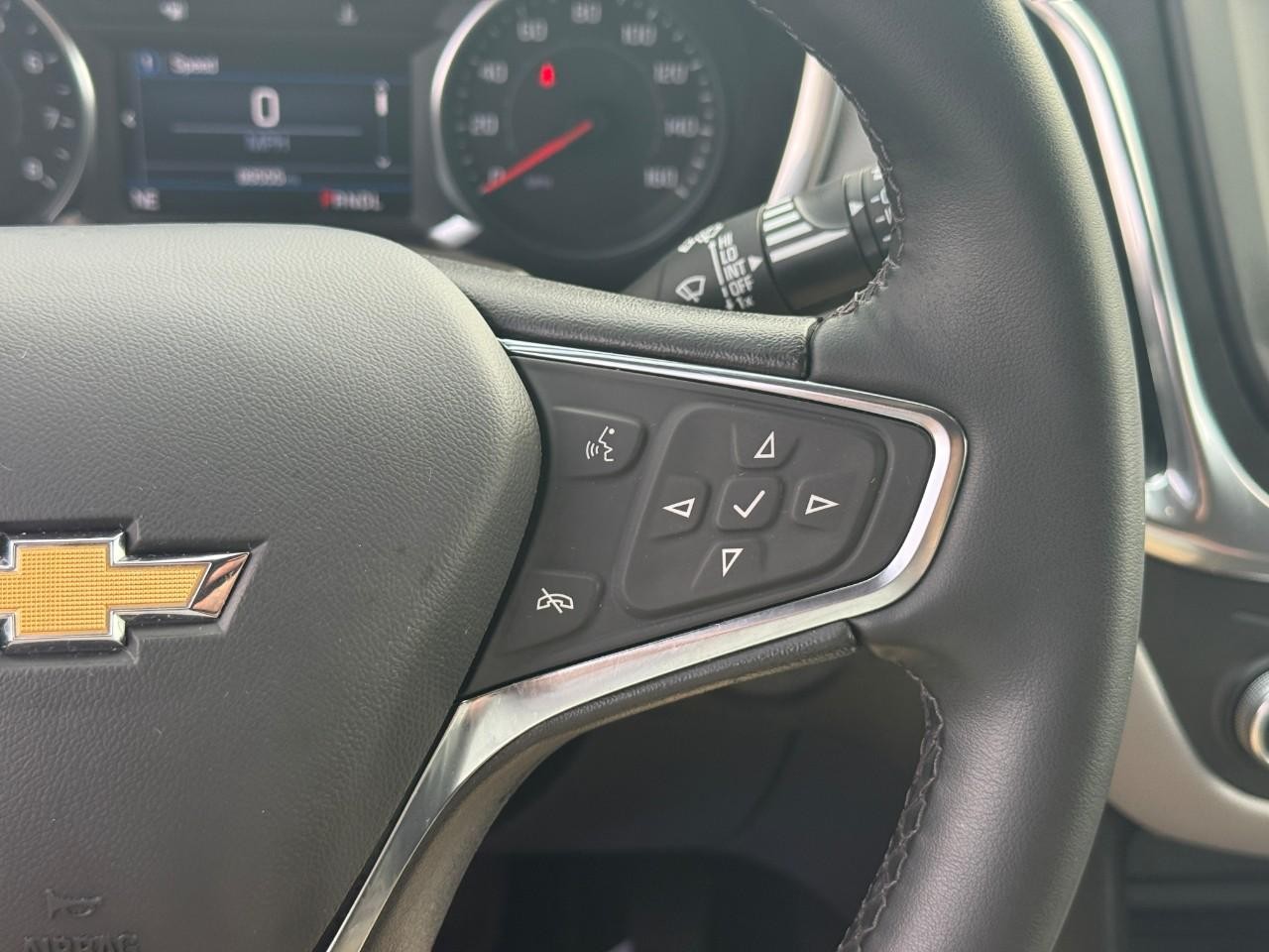 Chevrolet Equinox Vehicle Full-screen Gallery Image 20