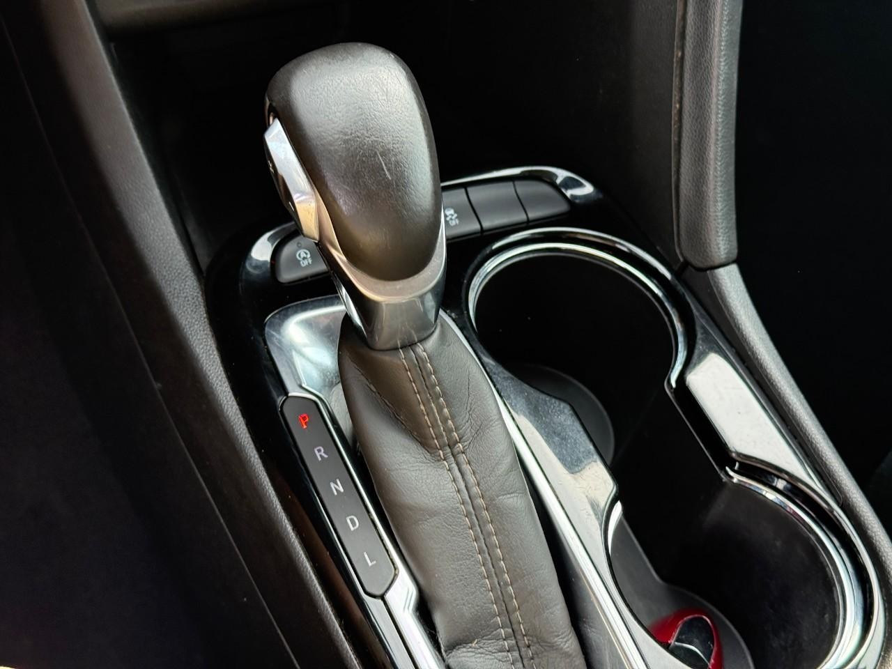 Buick Encore GX Vehicle Full-screen Gallery Image 15