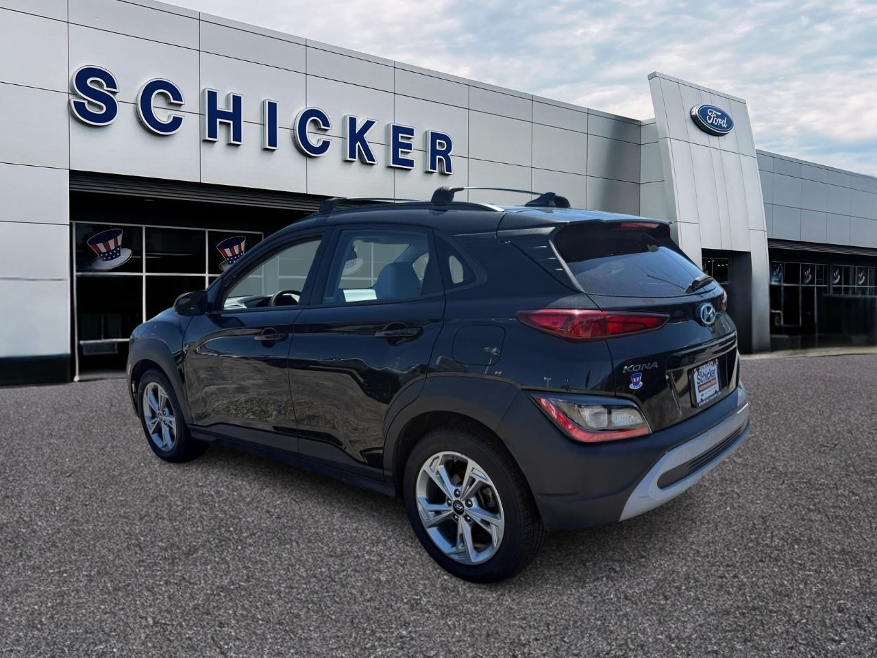 Hyundai Kona Vehicle Full-screen Gallery Image 03